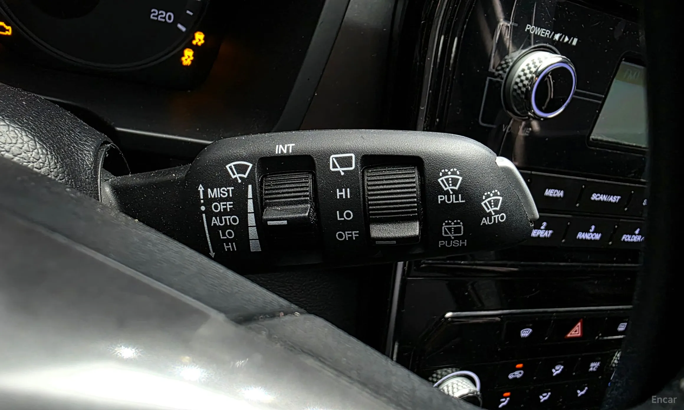 KG Mobility (SsangYong) Berry New Tivoli превью 18