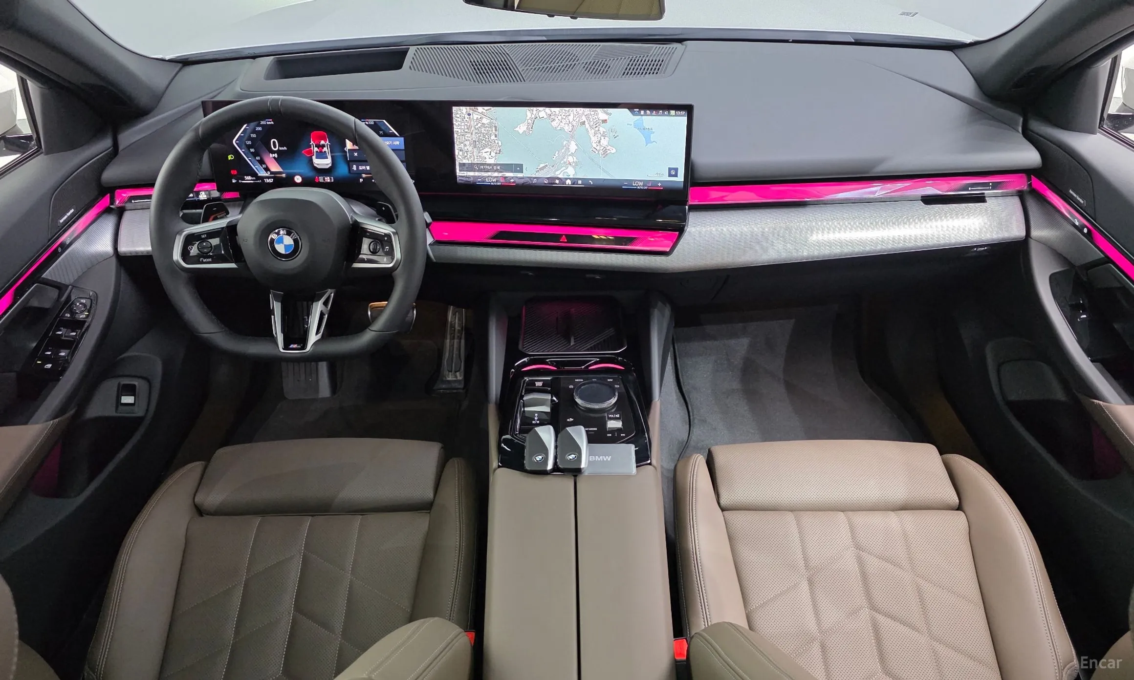 BMW 5 Series (G60) превью 7