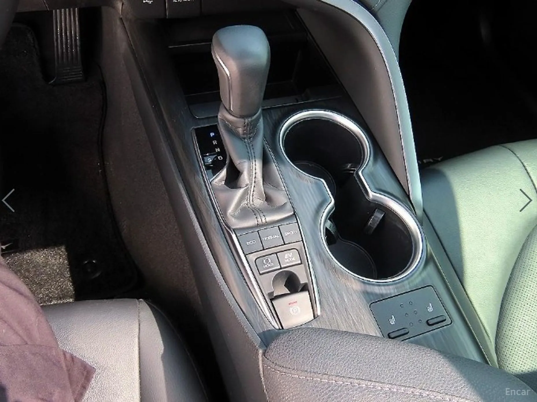 Toyota Camry (XV70) превью 10