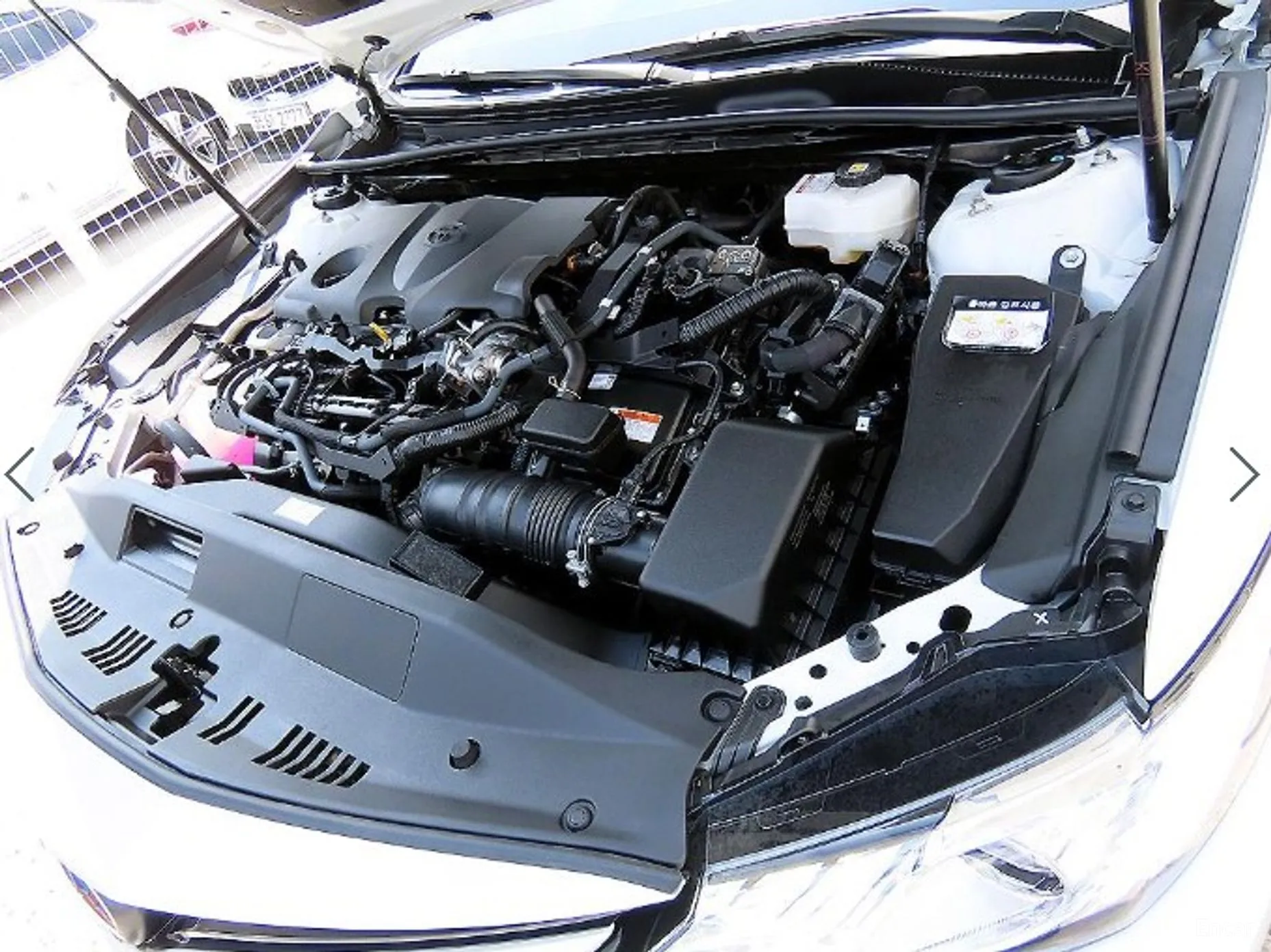 Toyota Camry (XV70) превью 19