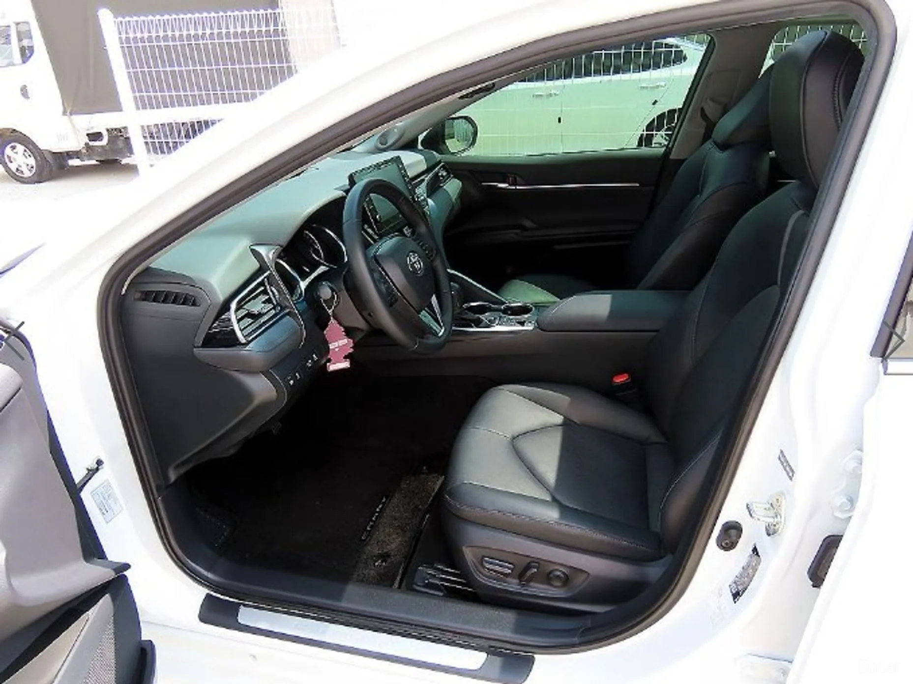 Toyota Camry (XV70) превью 5