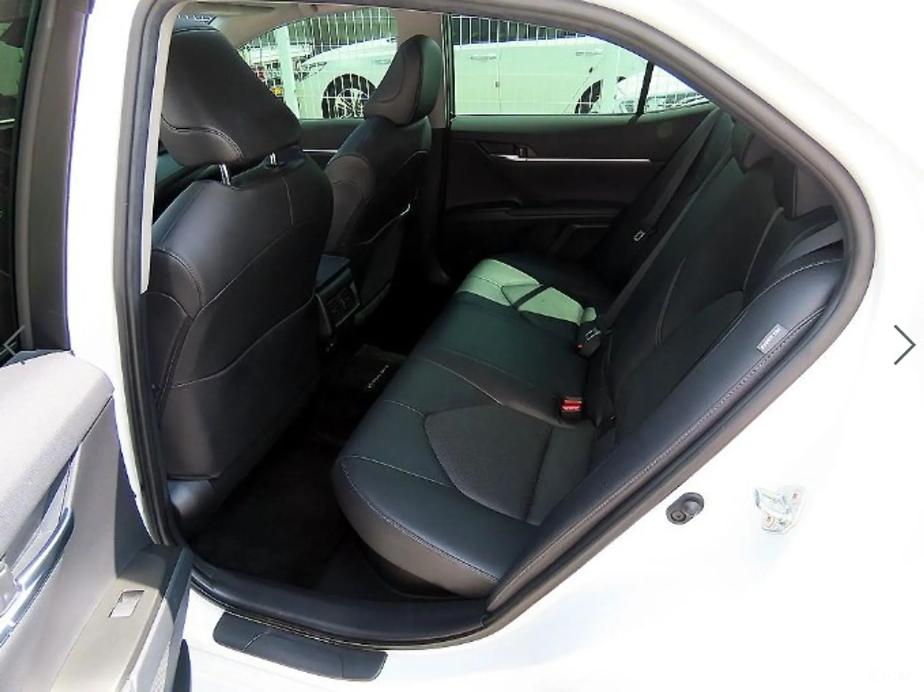 Toyota Camry (XV70) превью 6