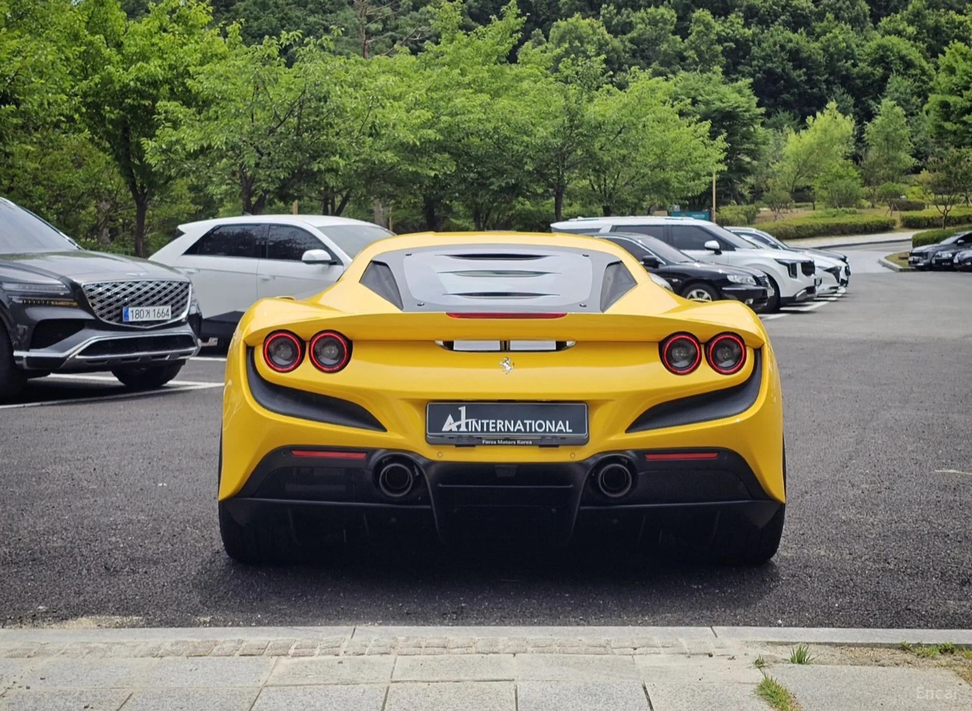 Ferrari F8 Tributo превью 11
