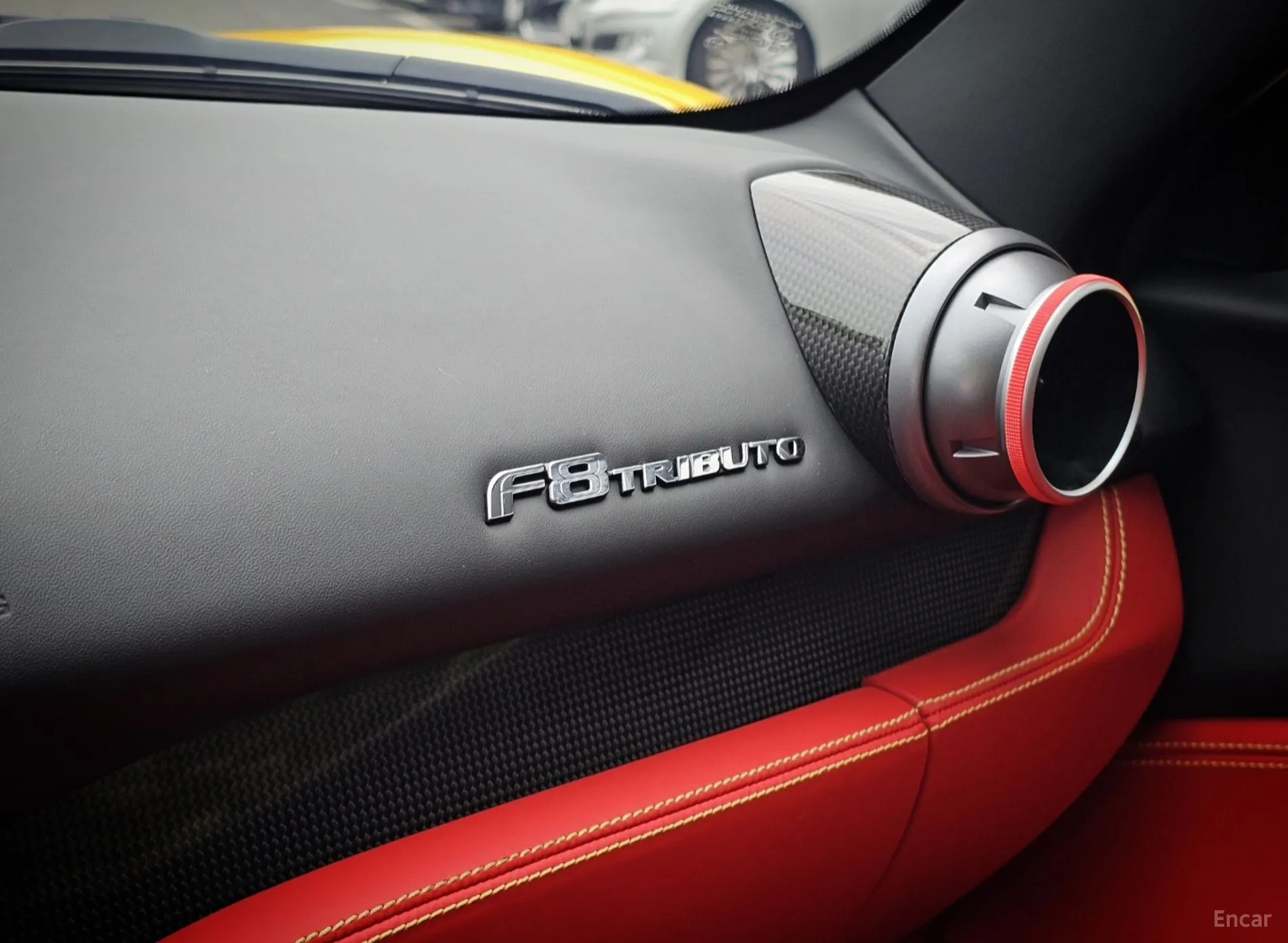 Ferrari F8 Tributo превью 17