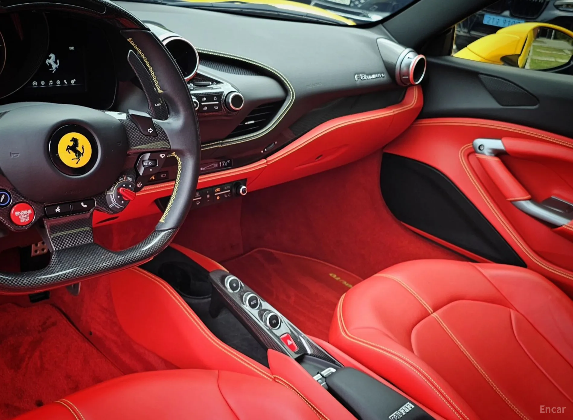 Ferrari F8 Tributo превью 18