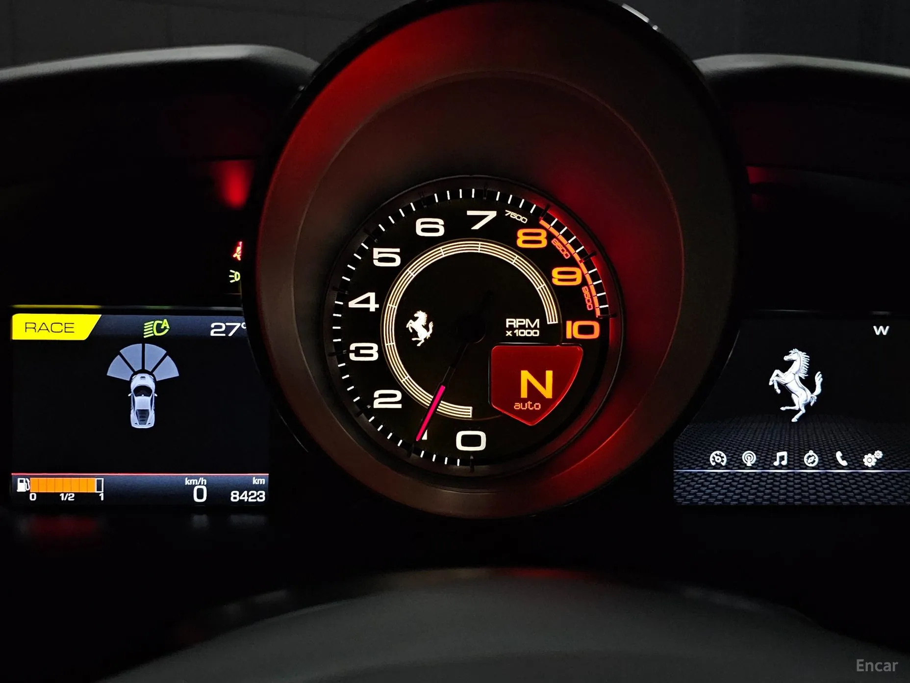 Ferrari F8 Tributo превью 20