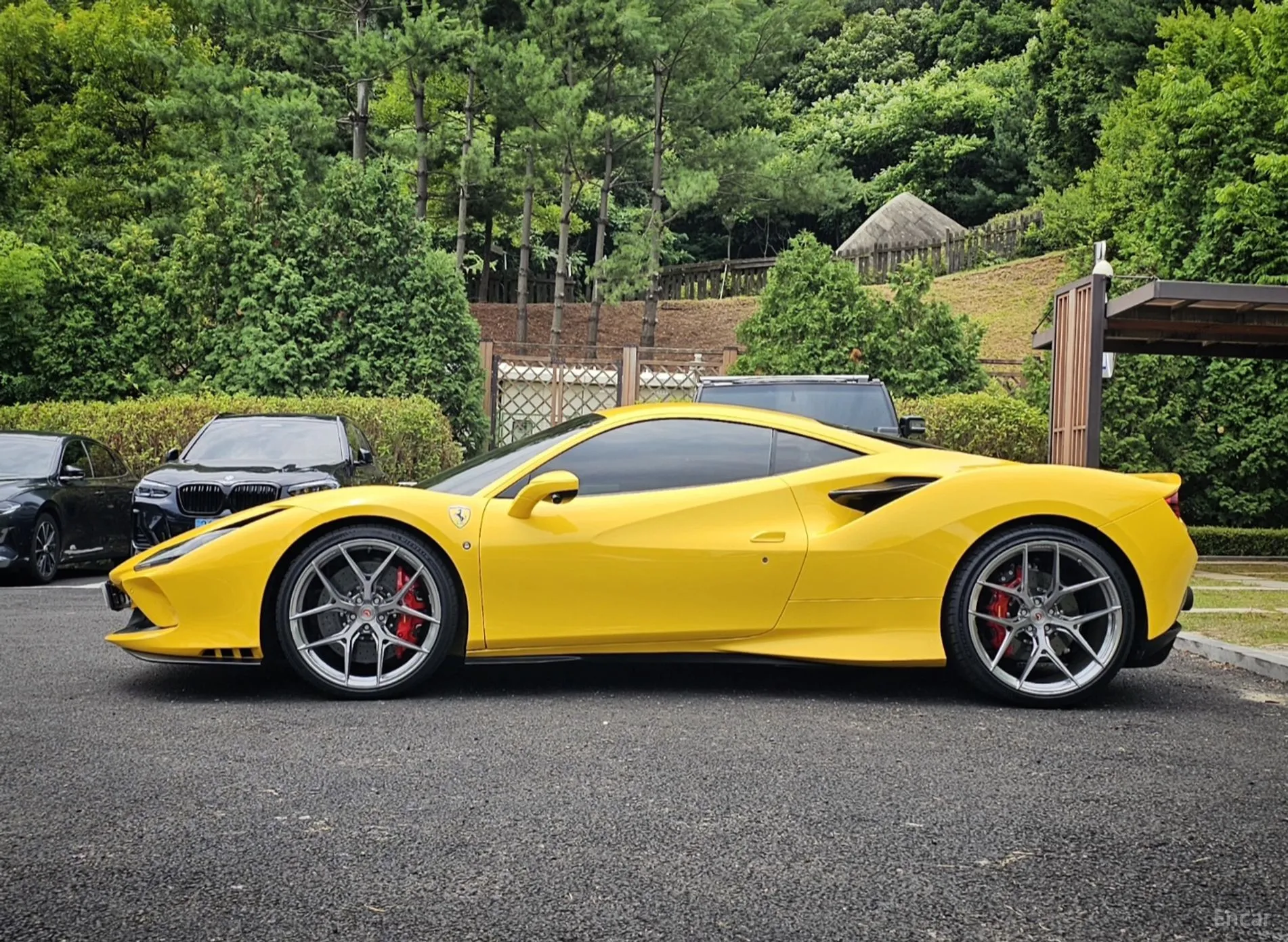 Ferrari F8 Tributo превью 6