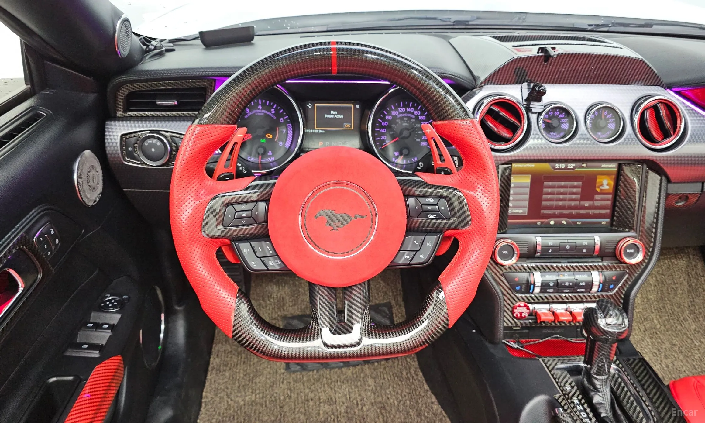 Ford Mustang превью 12