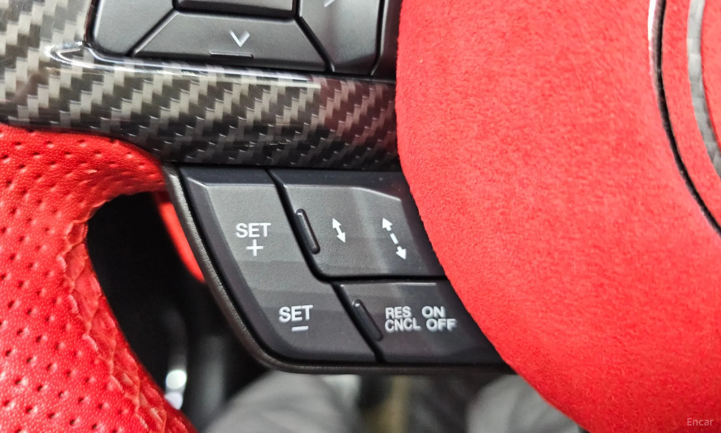 Ford Mustang превью 17