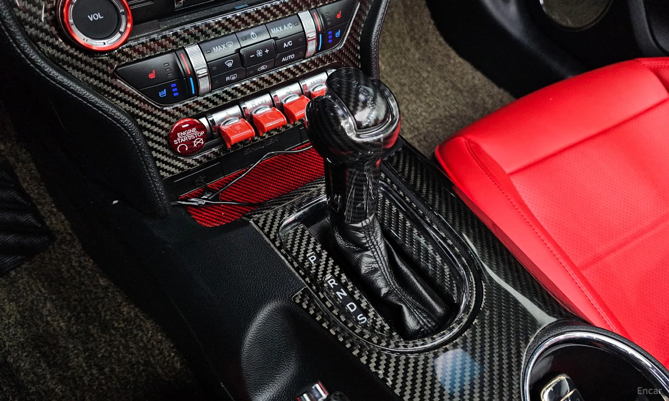 Ford Mustang превью 9