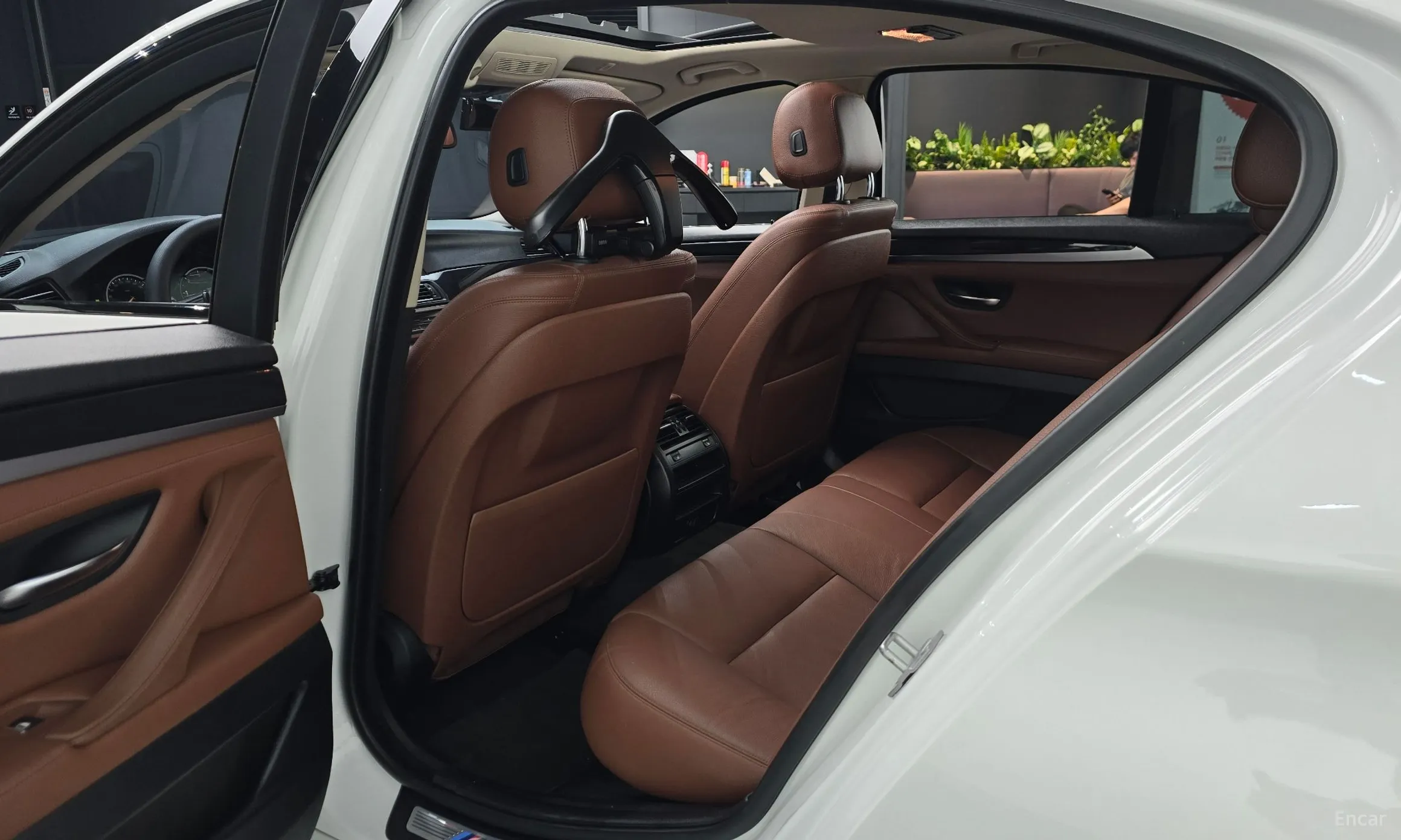 BMW 5 Series (F10) превью 11