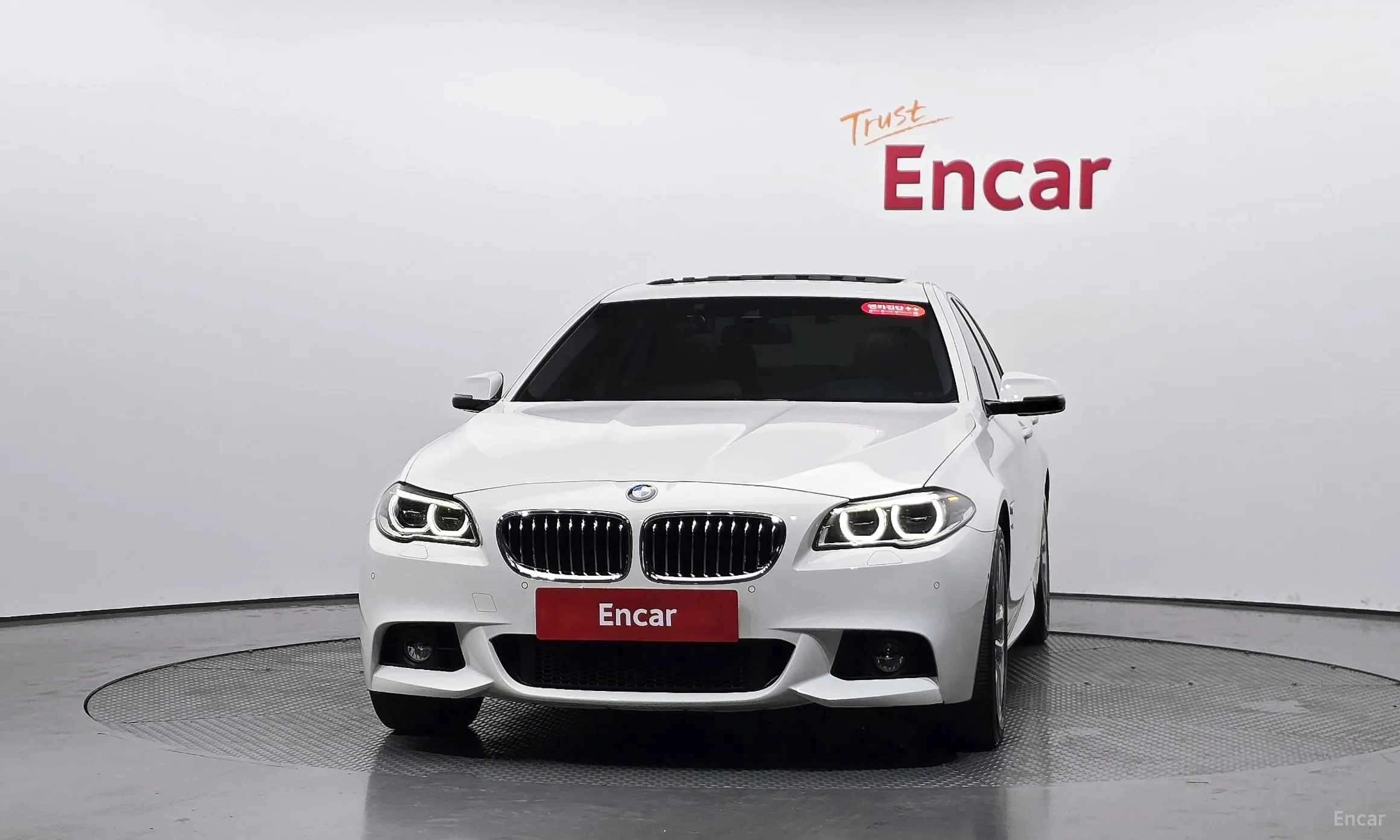 BMW 5 Series (F10) превью 3
