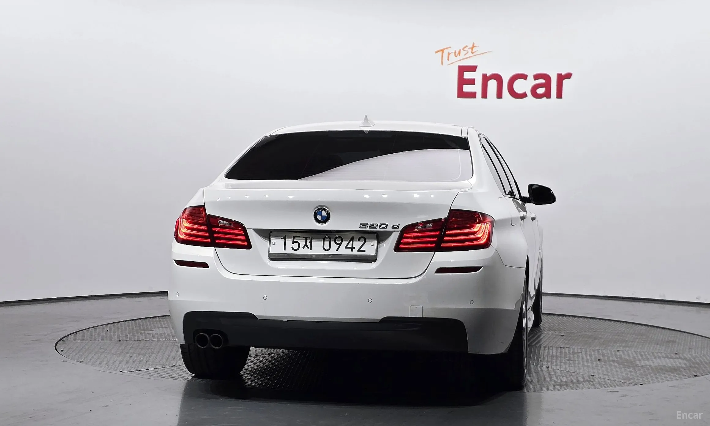 BMW 5 Series (F10) превью 4