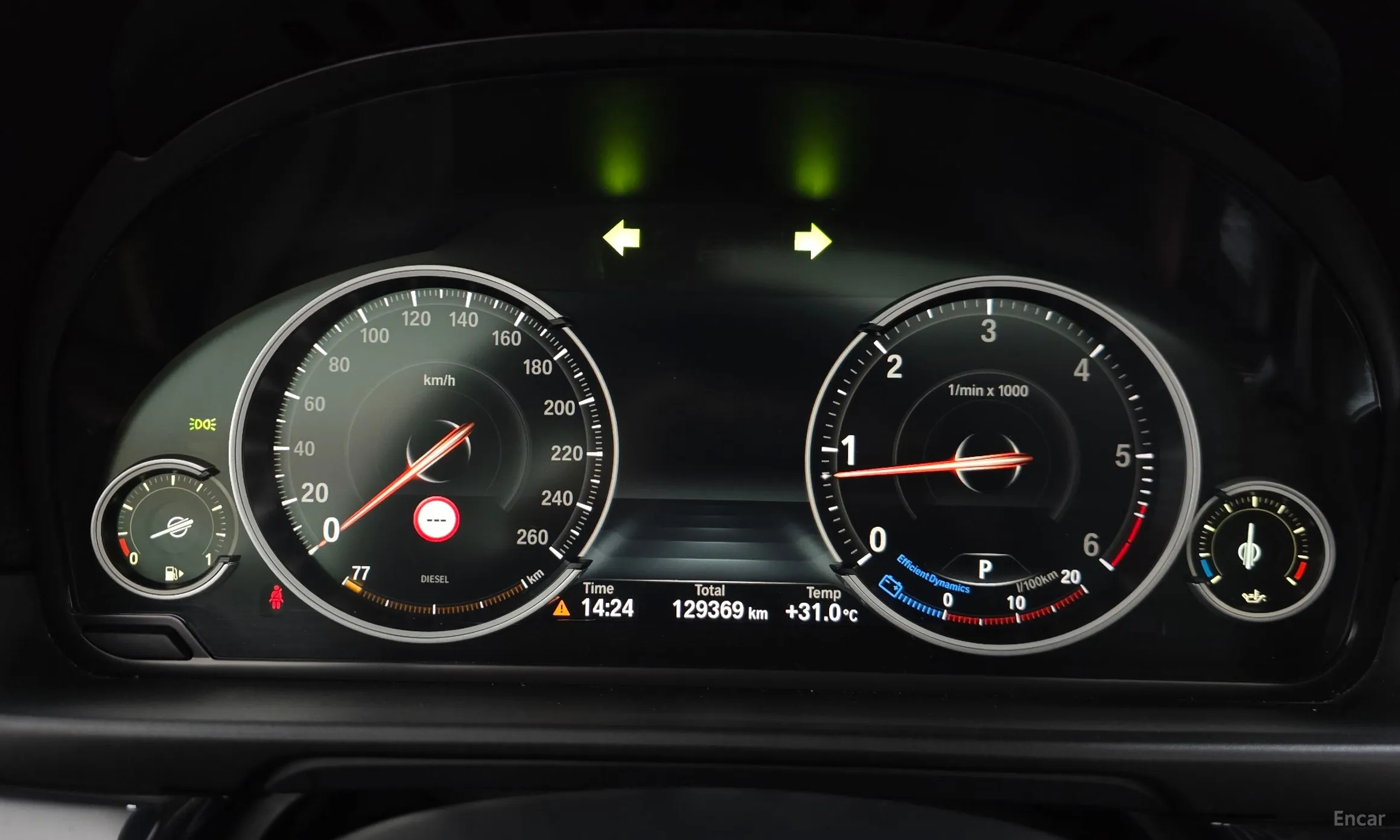 BMW 5 Series (F10) превью 8