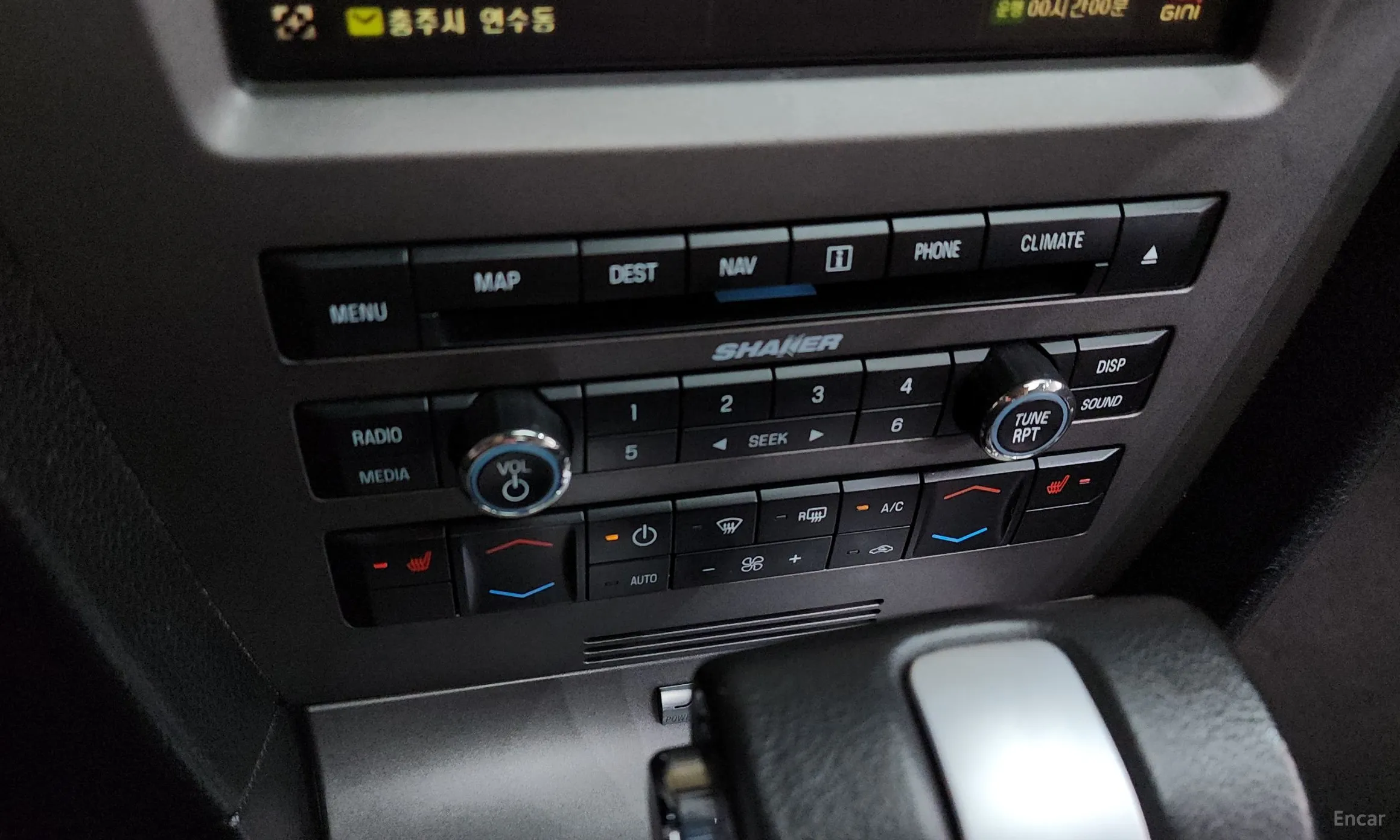 Ford Mustang превью 19