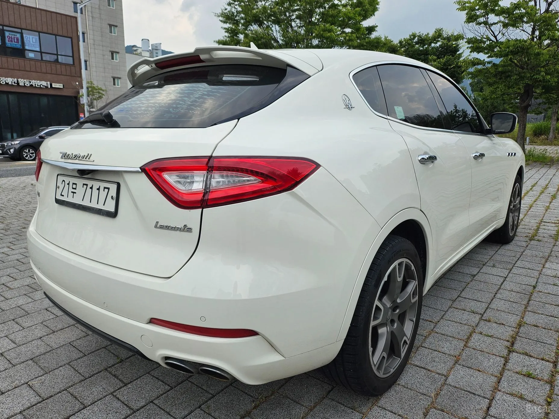 Maserati Levante превью 8