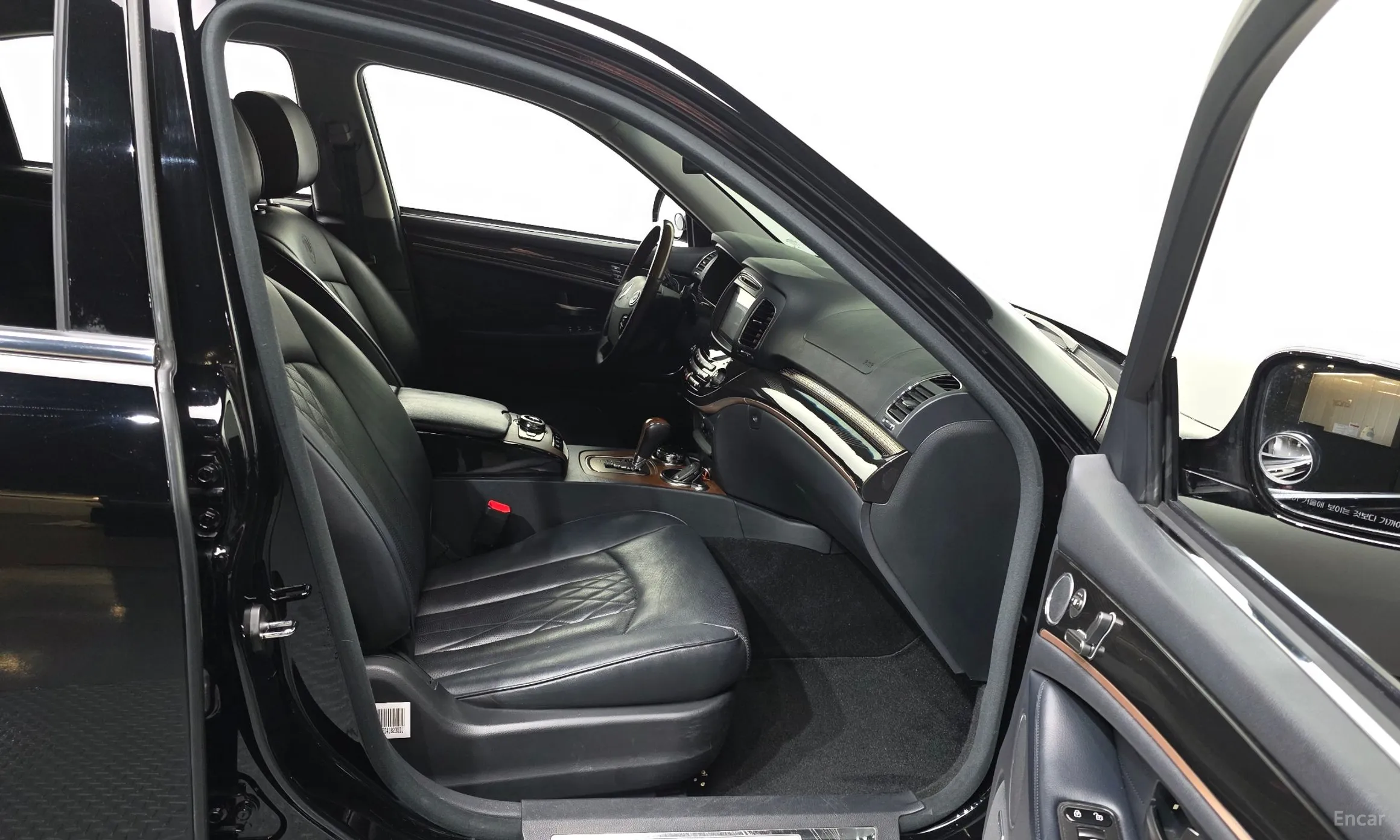 KG Mobility (SsangYong) Chairman W превью 11