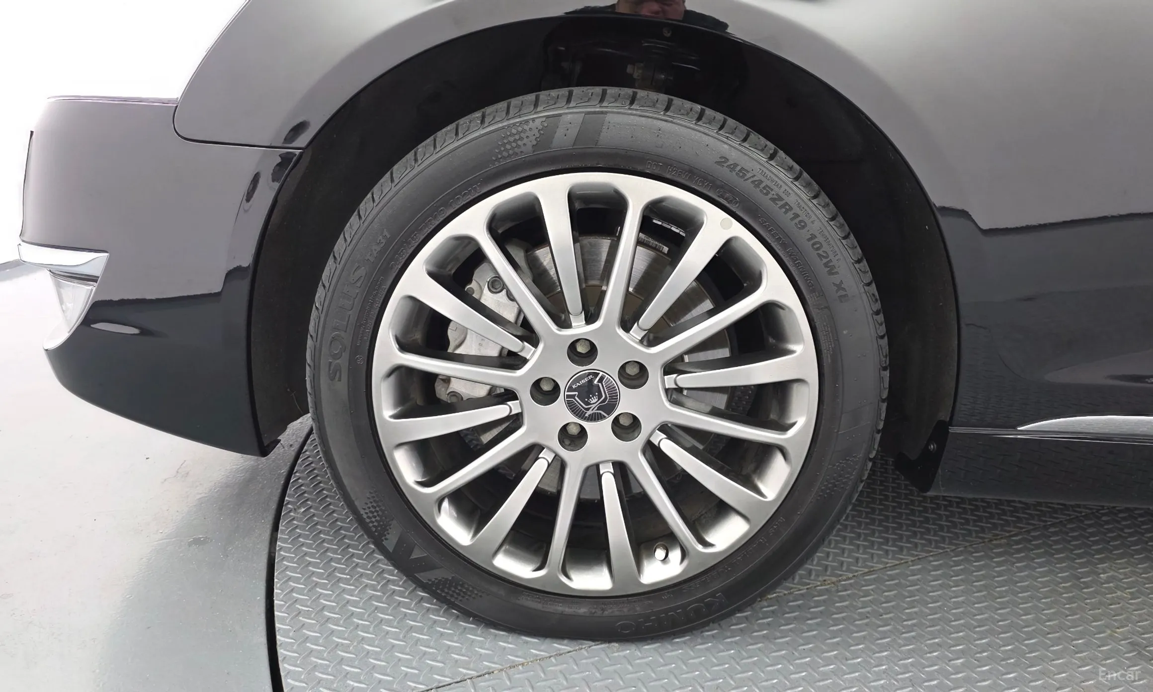 KG Mobility (SsangYong) Chairman W превью 5