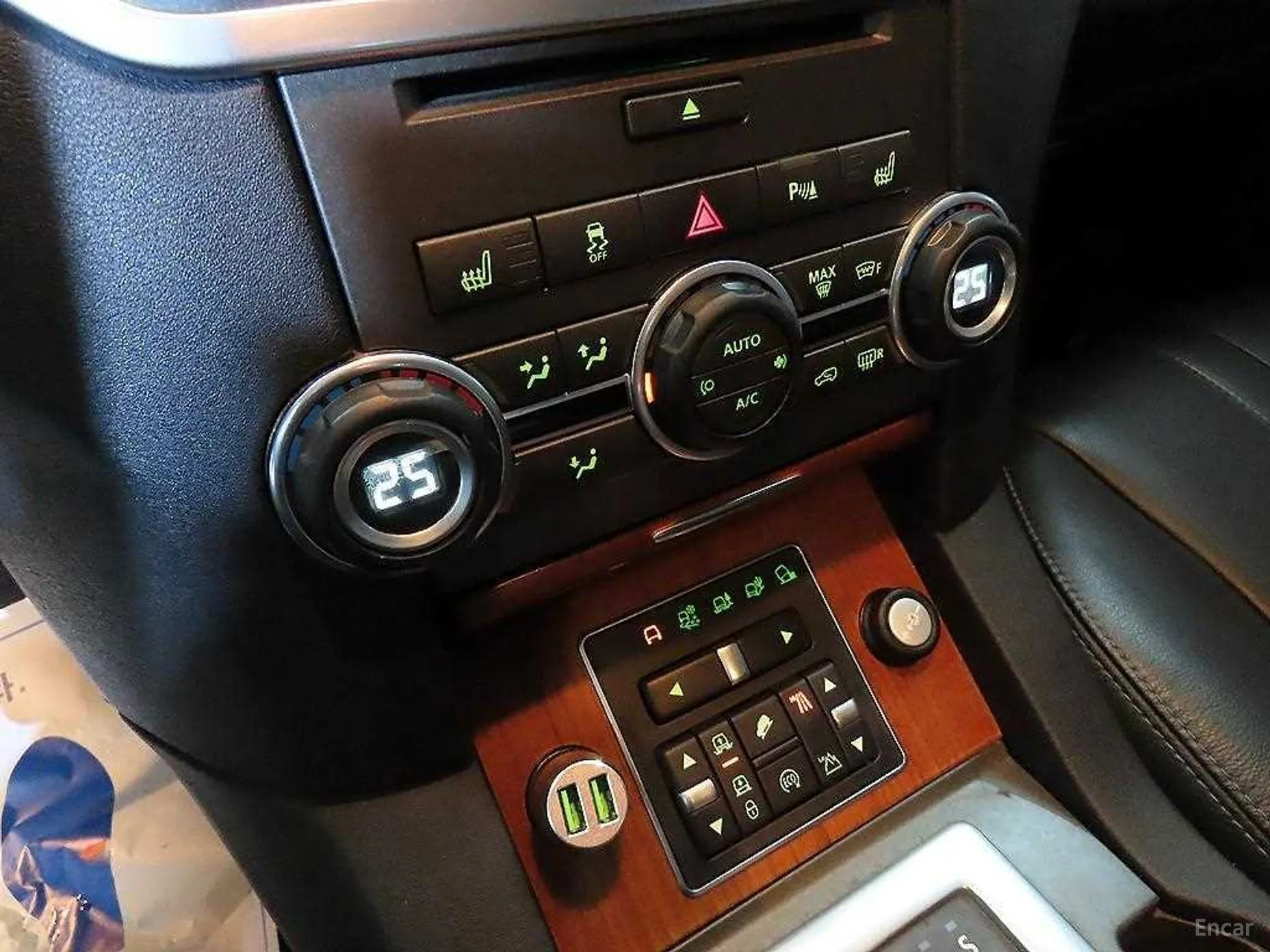 Land Rover Discovery 4 превью 14