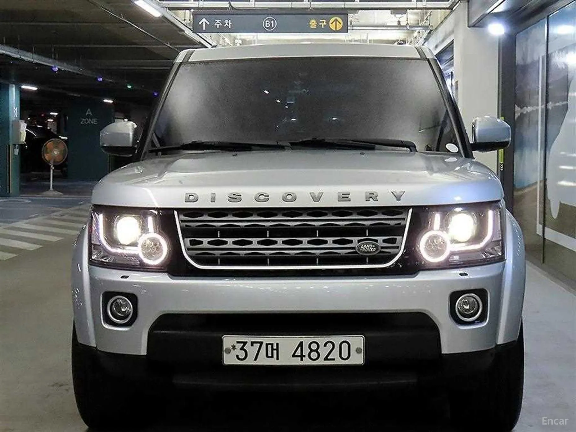 Land Rover Discovery 4