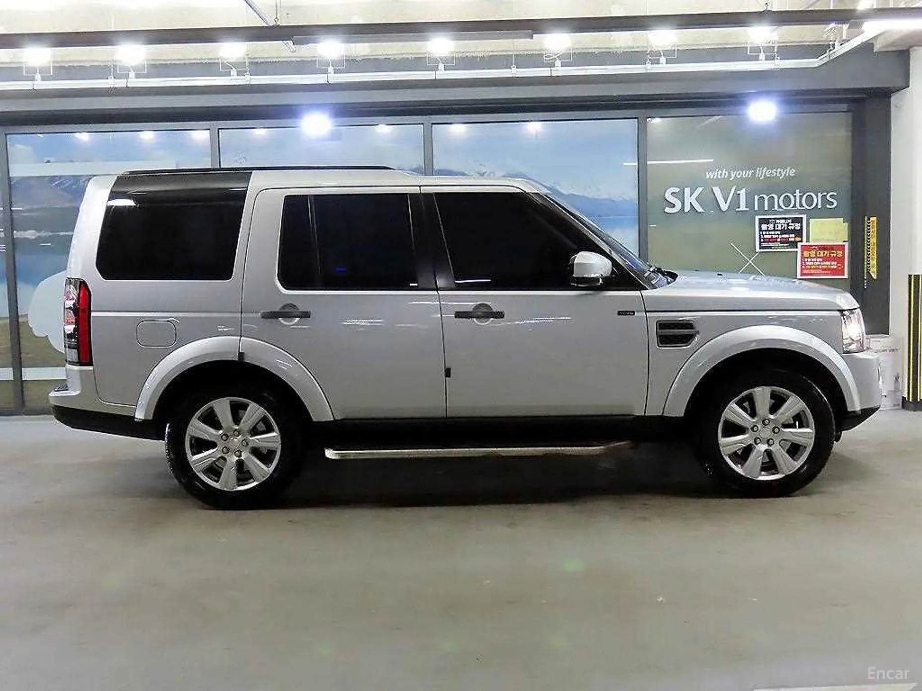 Land Rover Discovery 4 превью 3