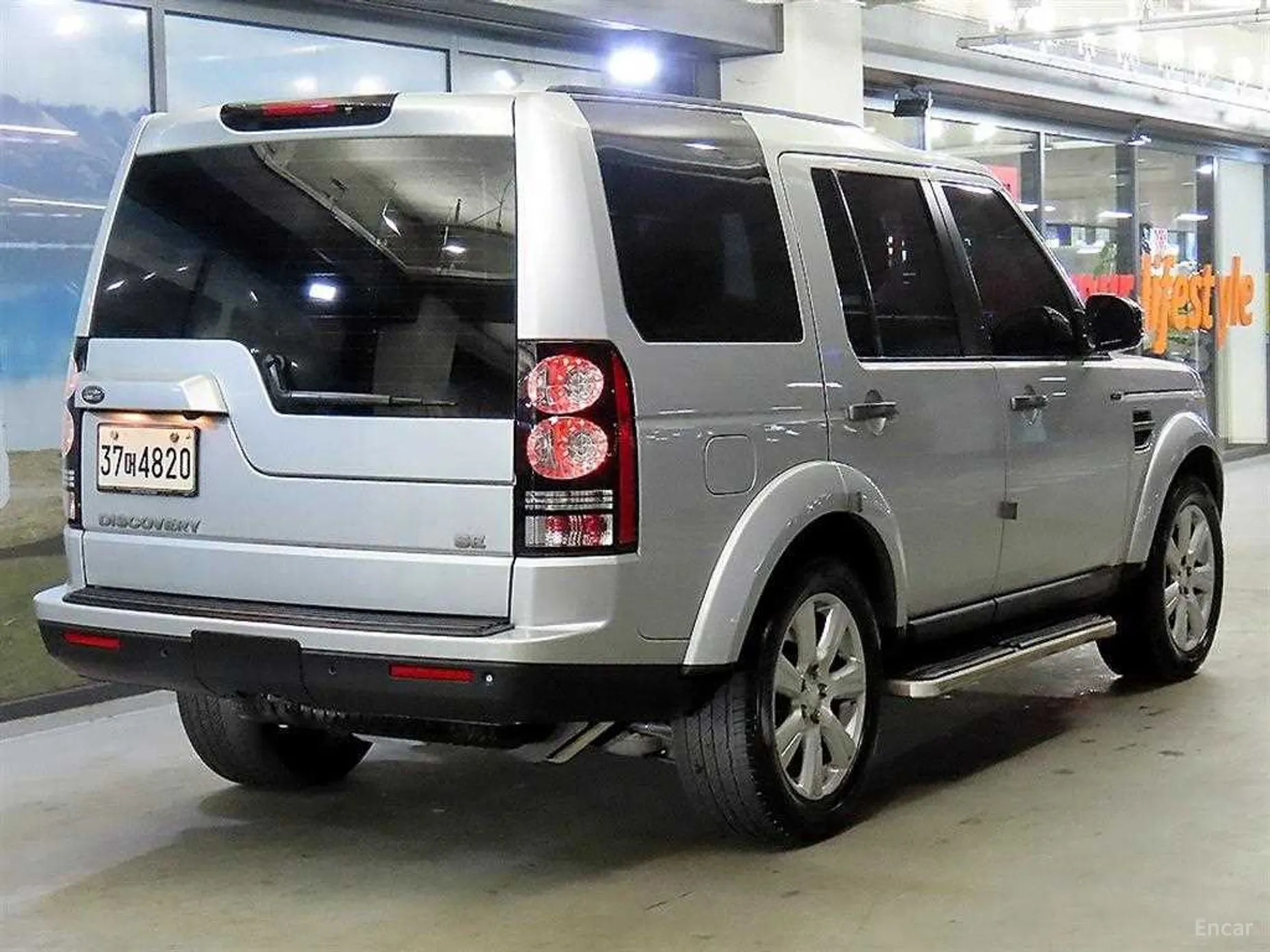 Land Rover Discovery 4 превью 4