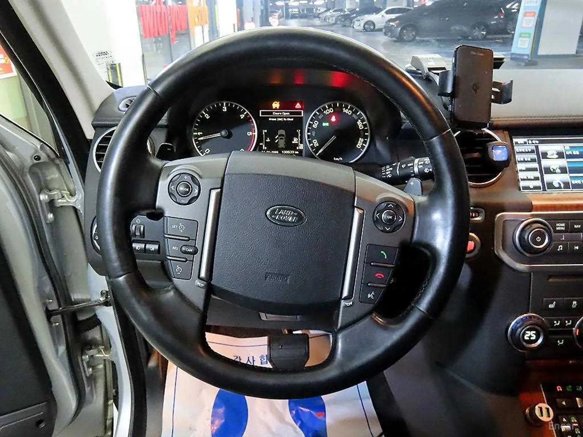 Land Rover Discovery 4 превью 8
