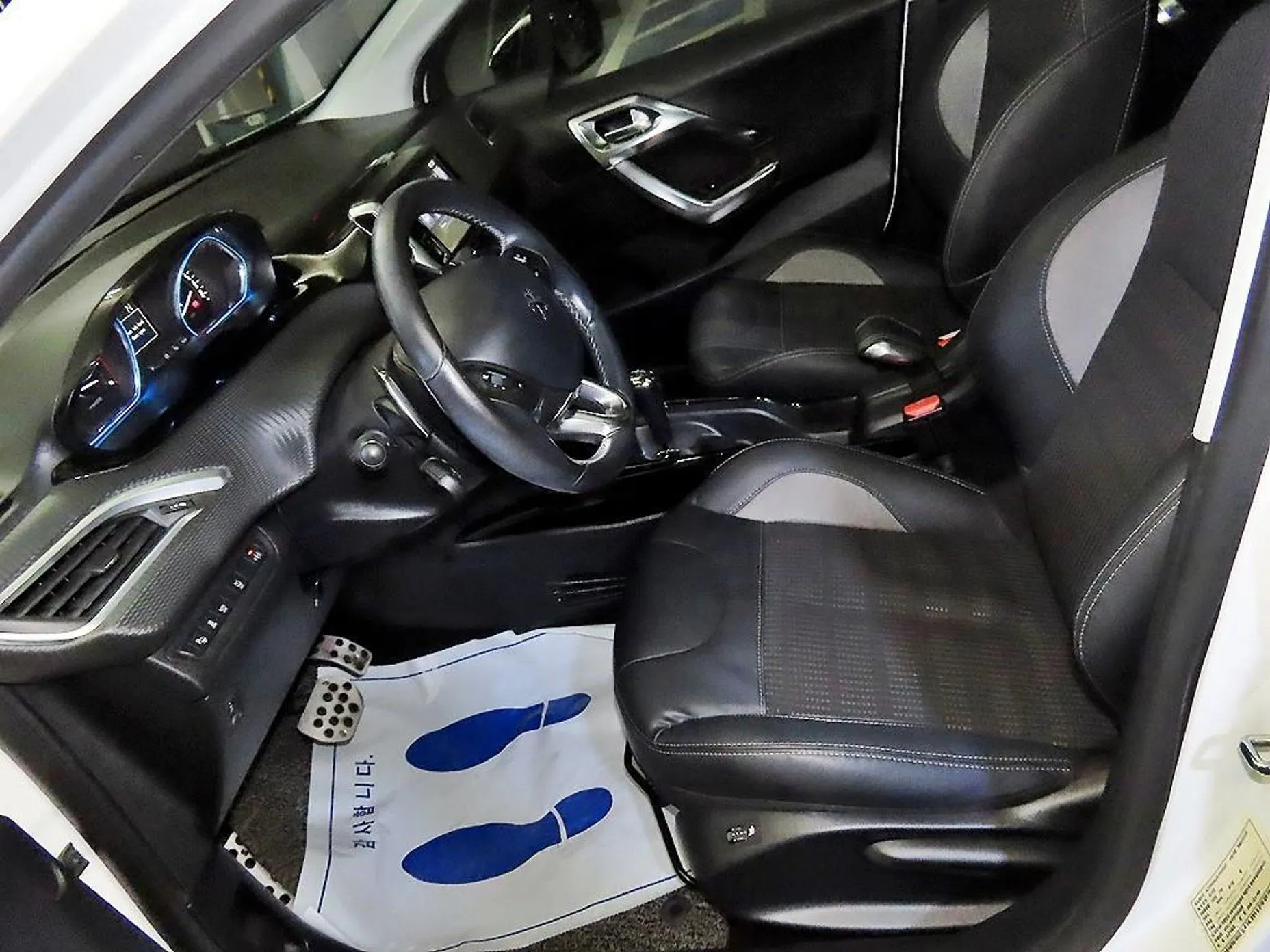 Peugeot 2008. превью 6