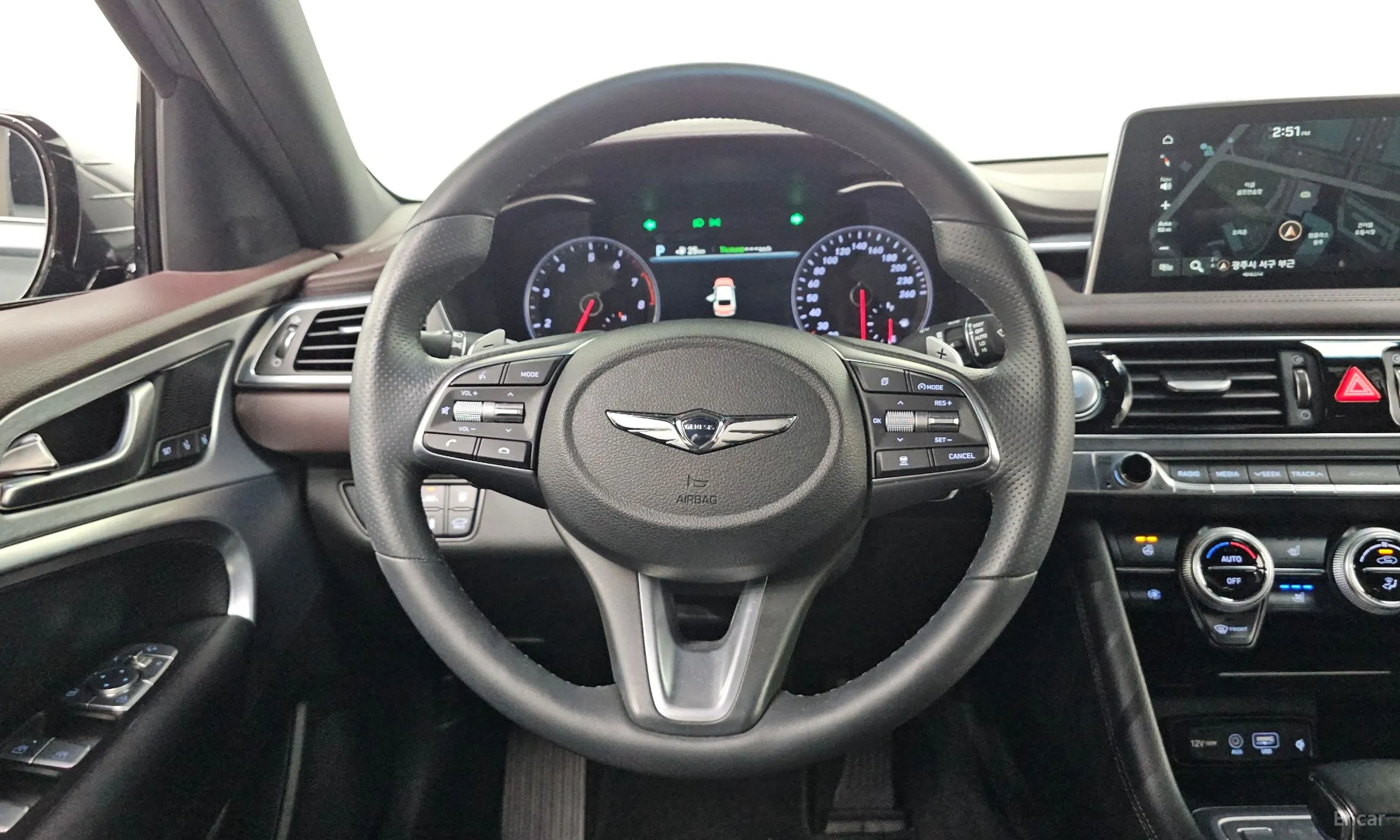 Genesis G70 превью 11