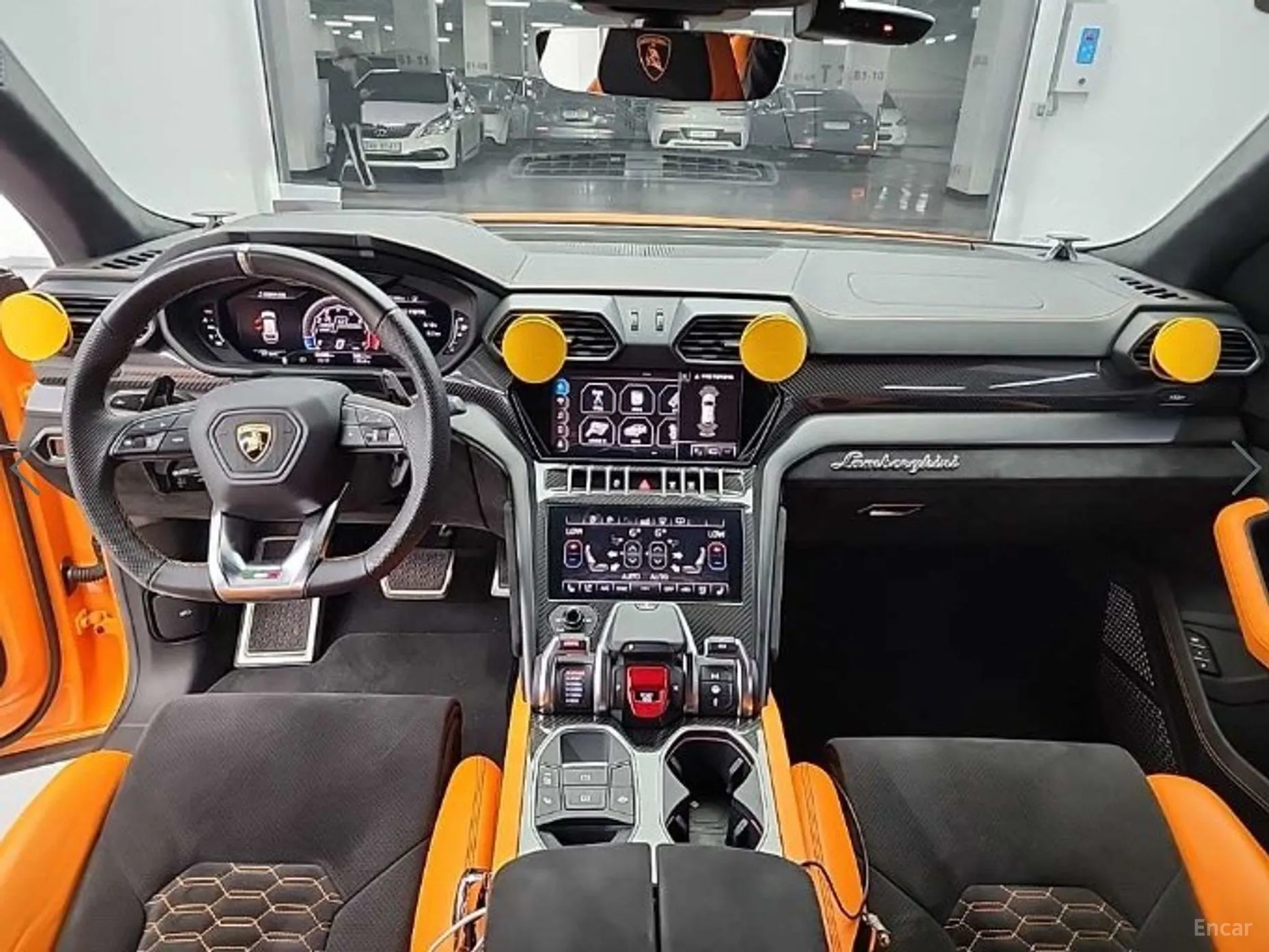 Lamborghini Urus превью 7