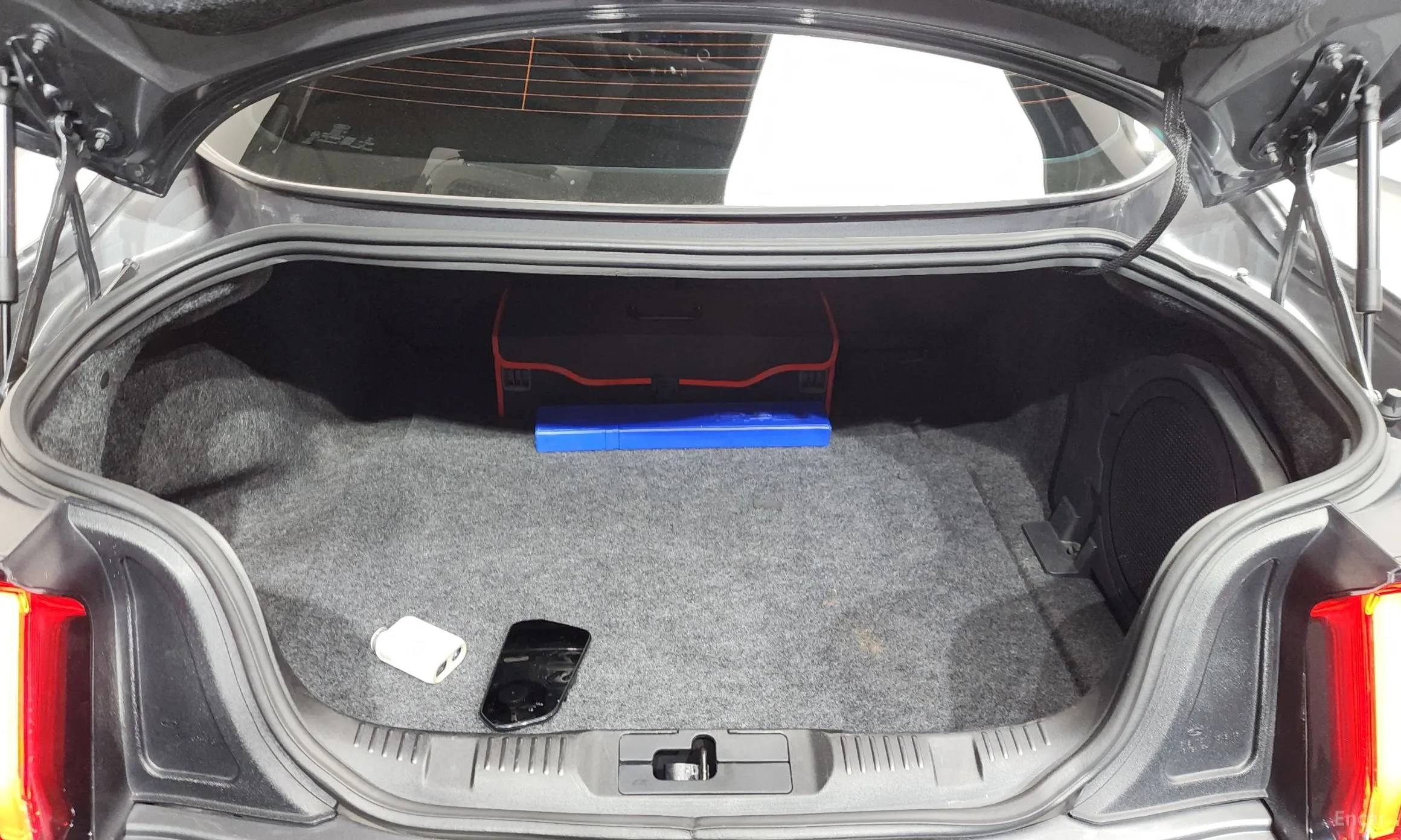 Ford Mustang превью 17