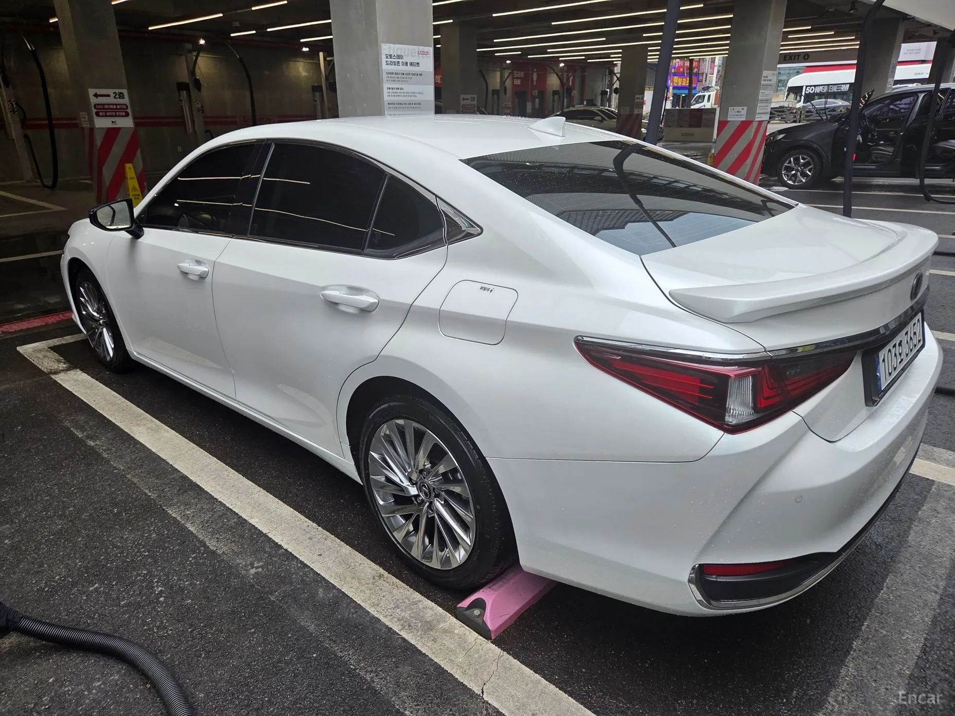 Lexus ES300h 7th Generation превью 4