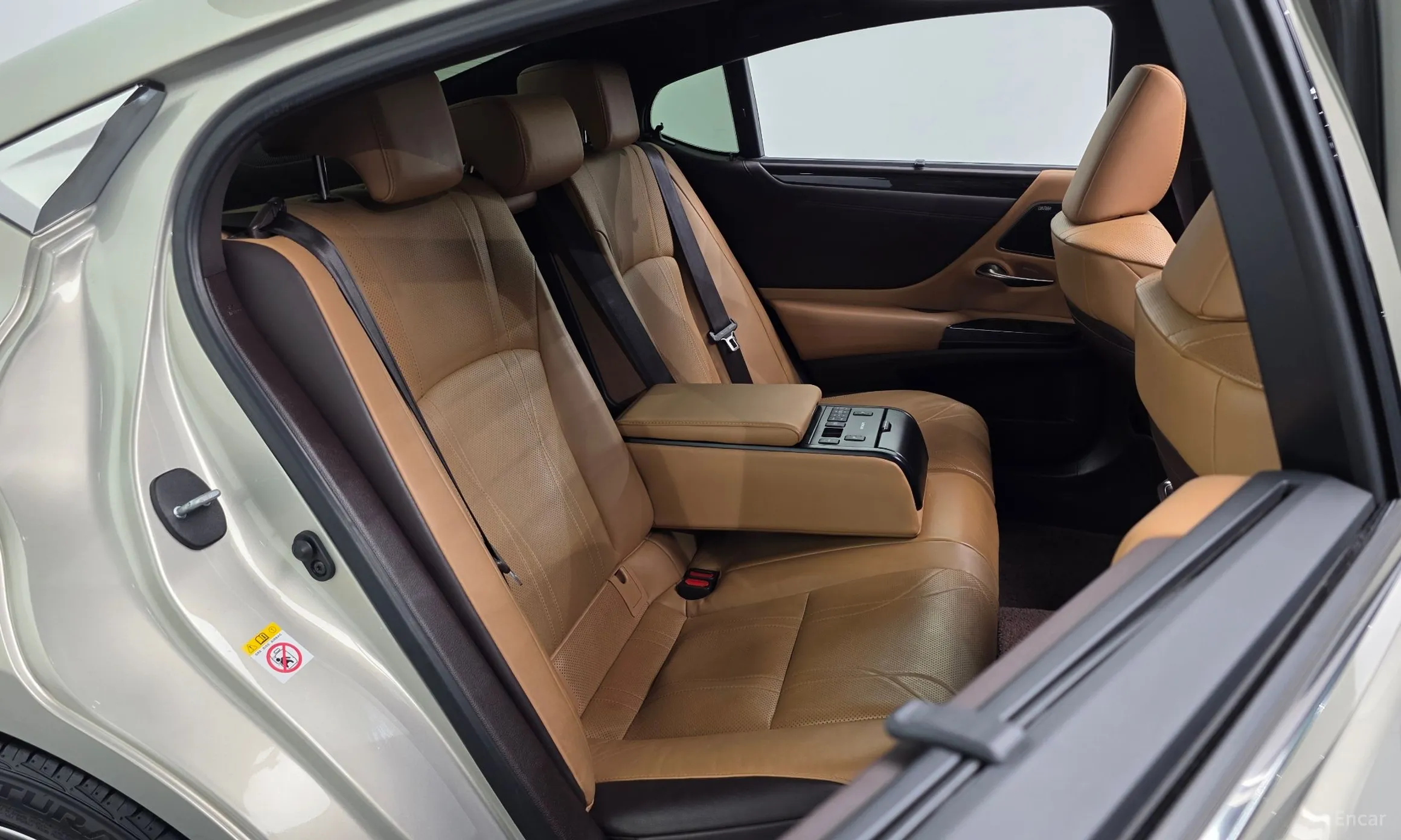 Lexus ES300h 7th Generation превью 11