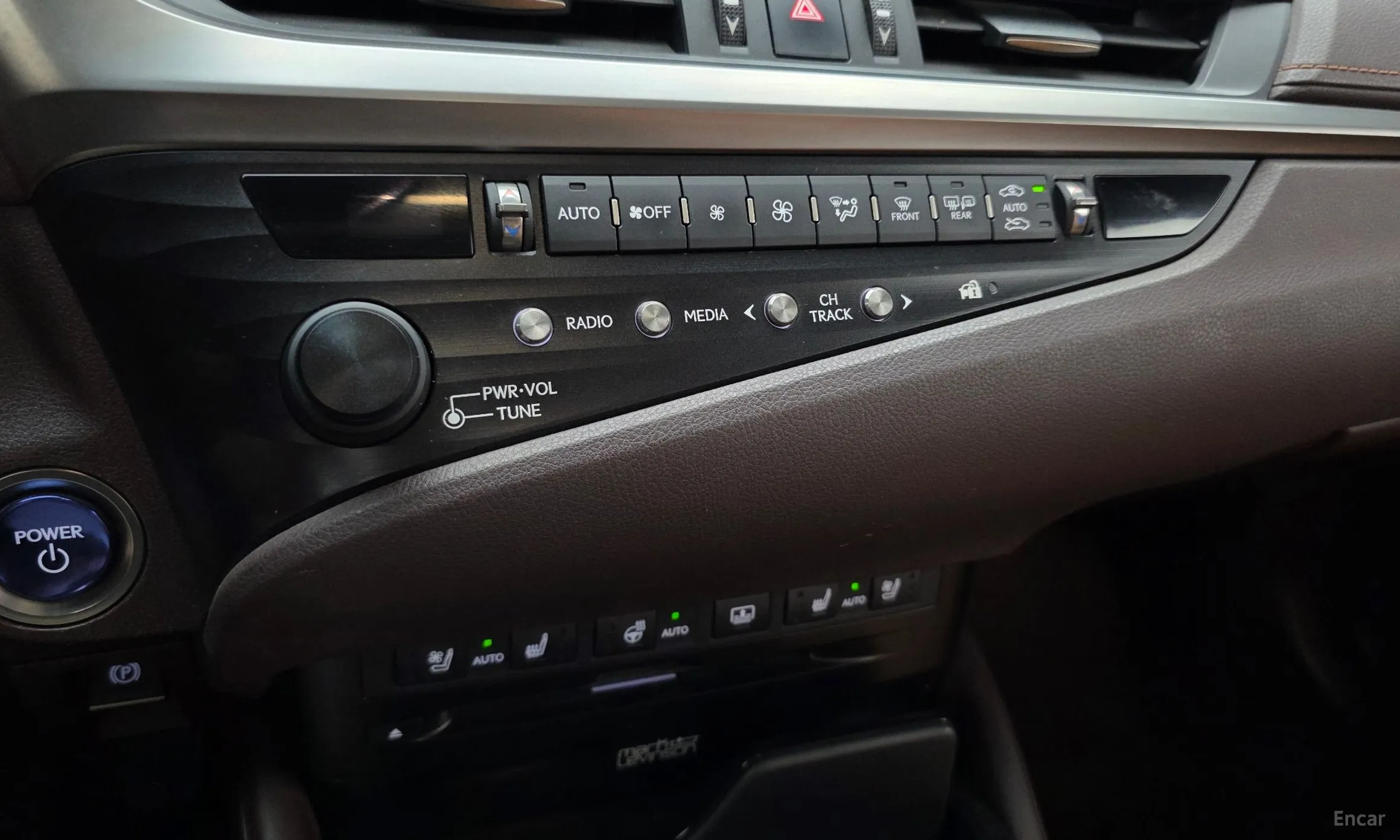 Lexus ES300h 7th Generation превью 17