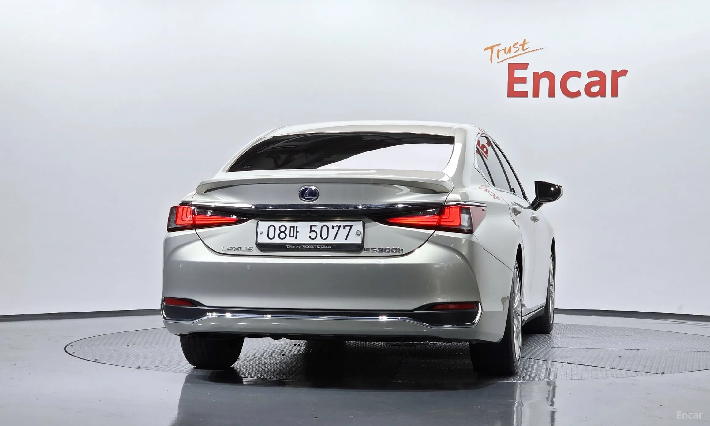 Lexus ES300h 7th Generation превью 4