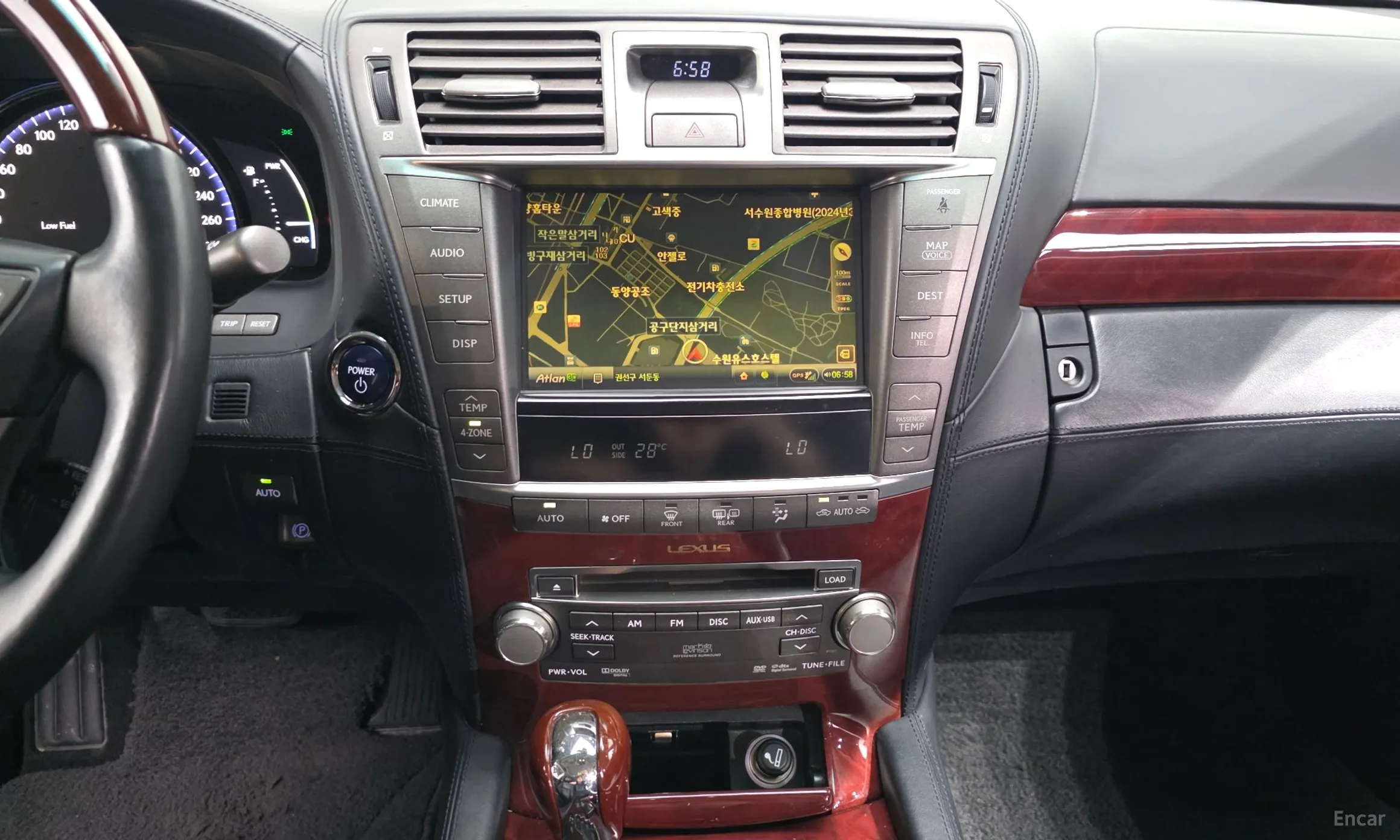Lexus LS600hL превью 14
