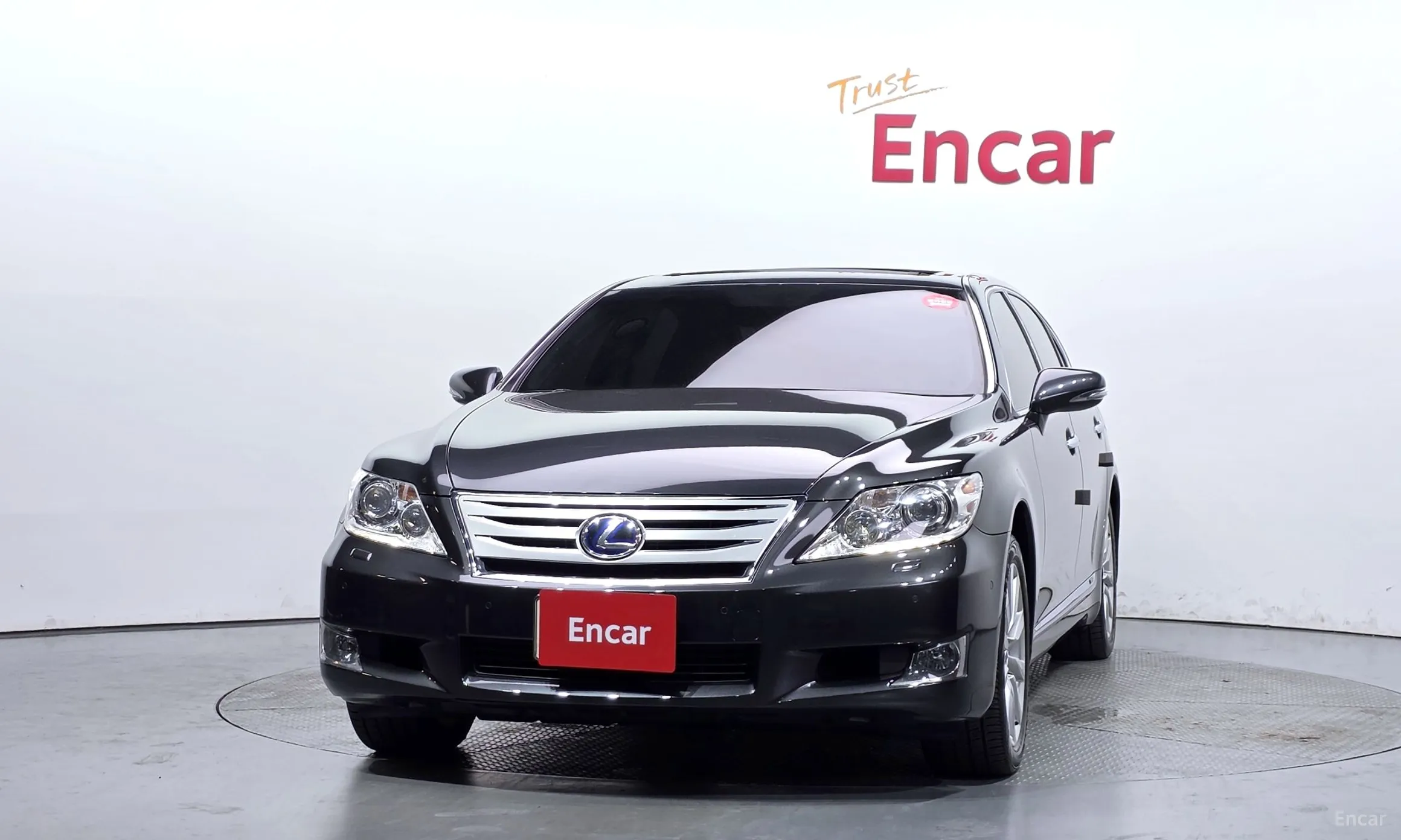 Lexus LS600hL превью 3