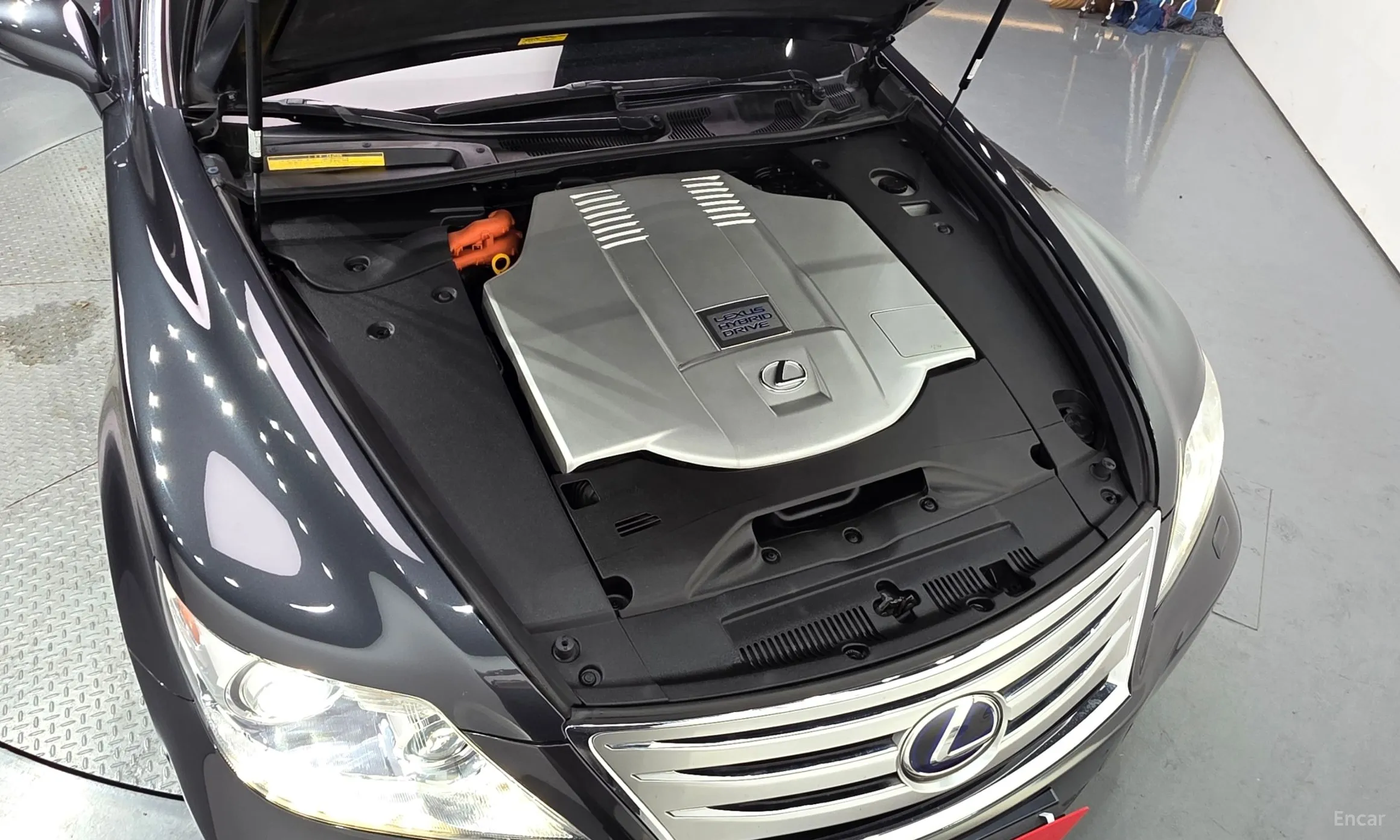 Lexus LS600hL превью 6