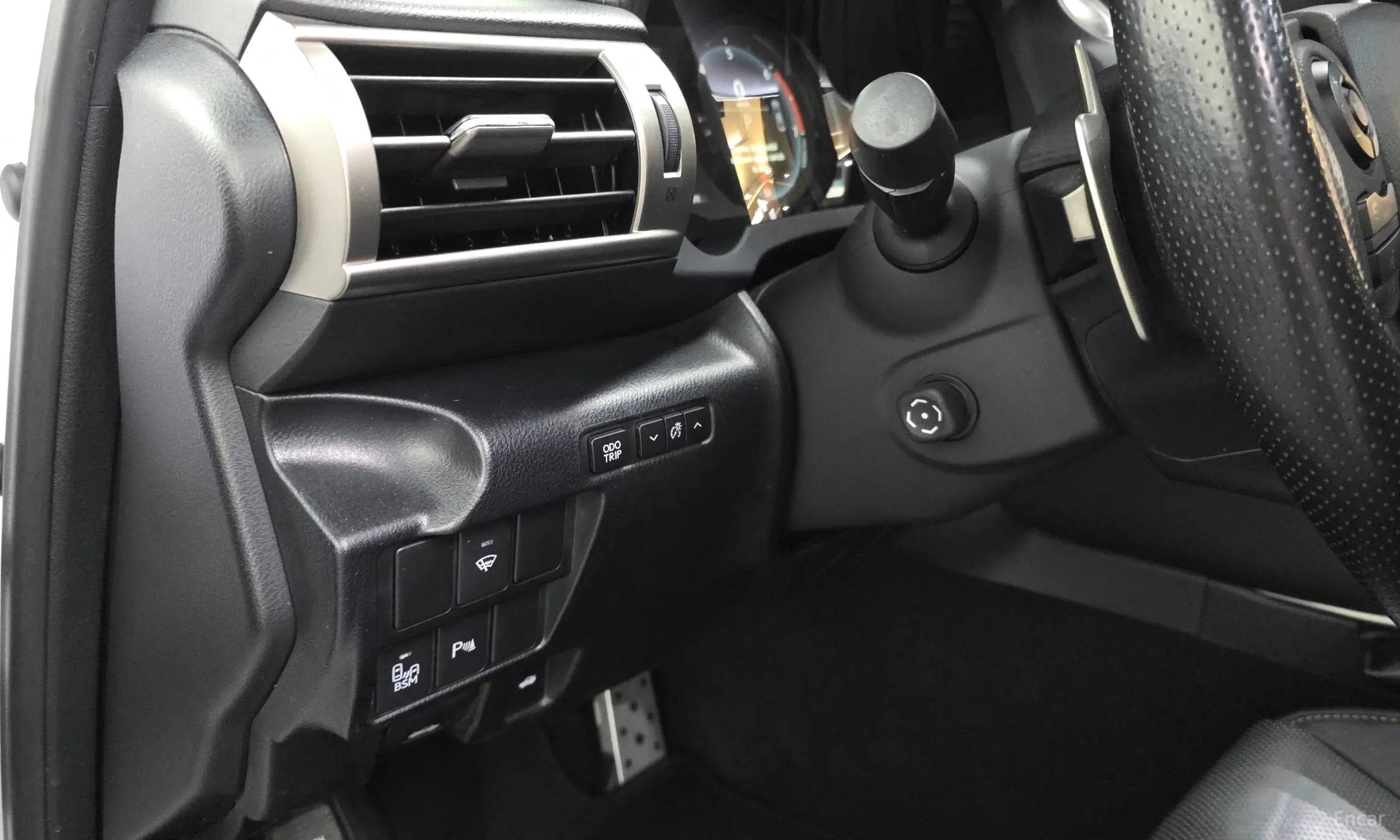 Lexus New IS200t превью 13