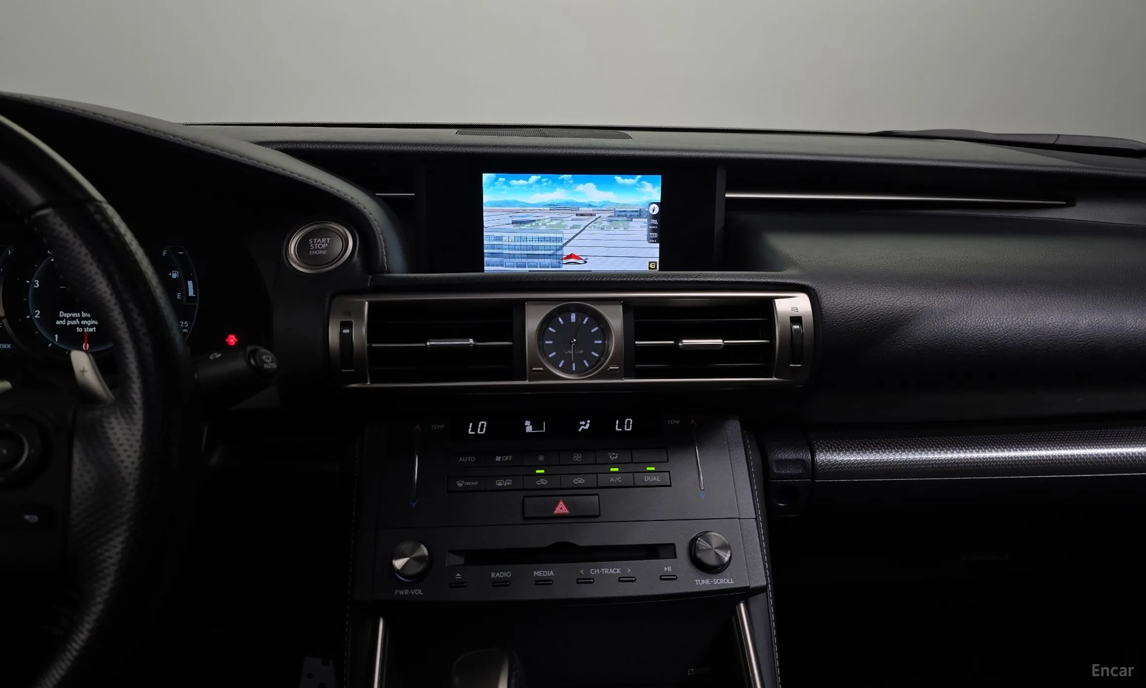 Lexus New IS200t превью 15