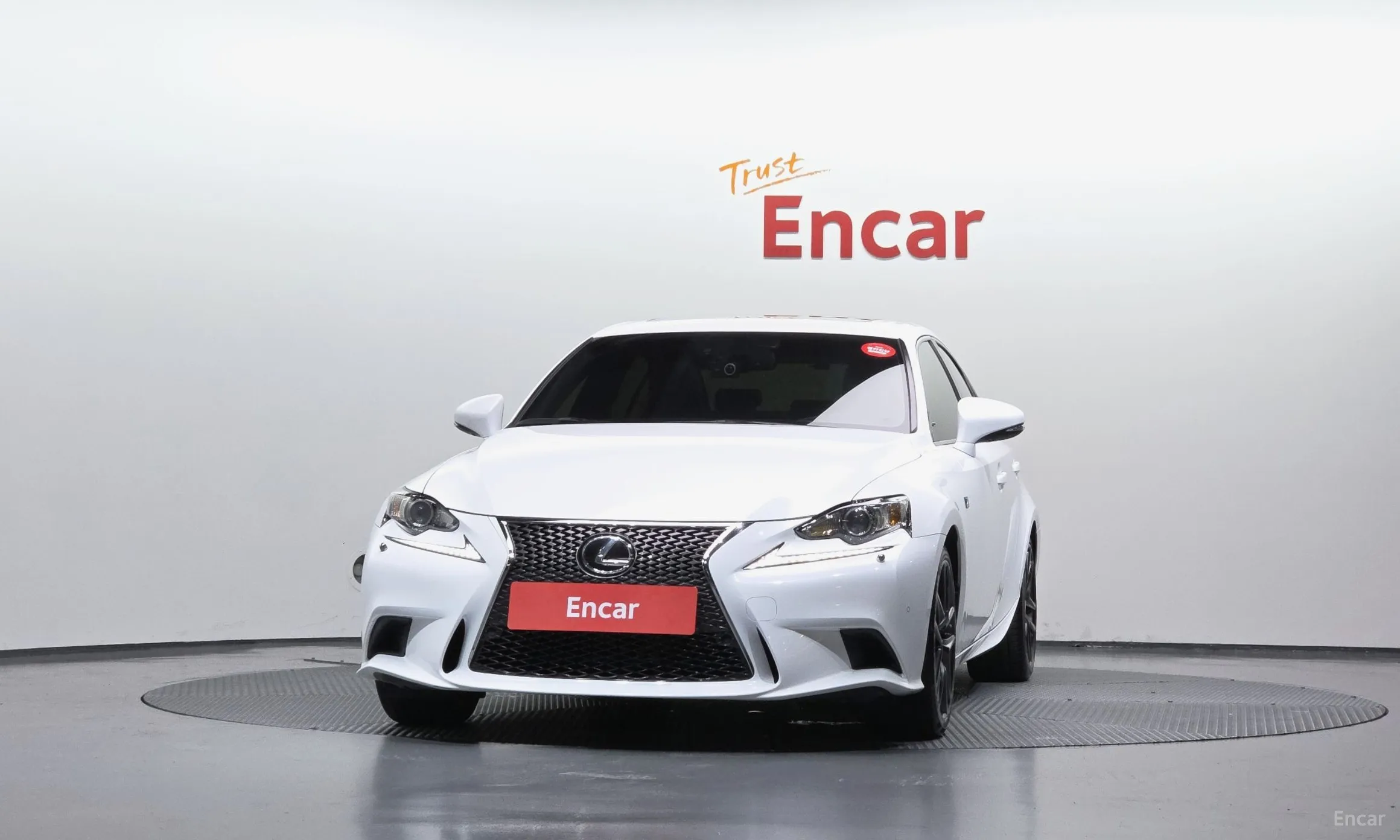 Lexus New IS200t превью 3