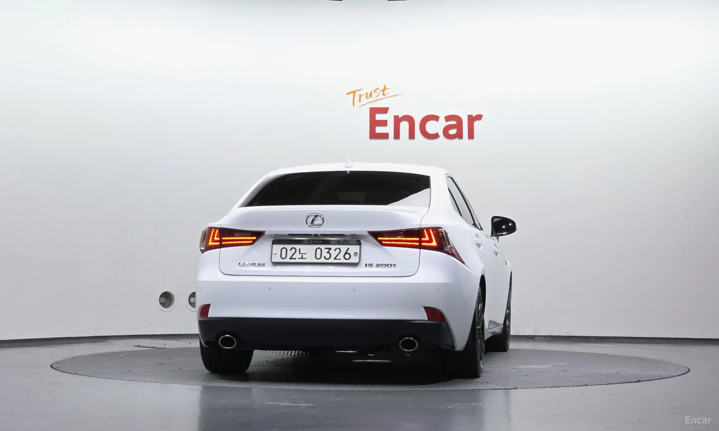 Lexus New IS200t превью 4