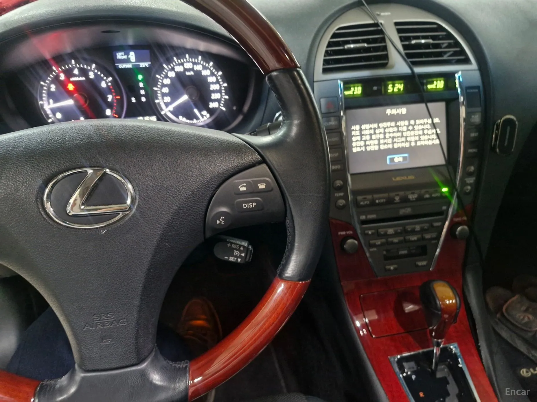 Lexus ES350 превью 8