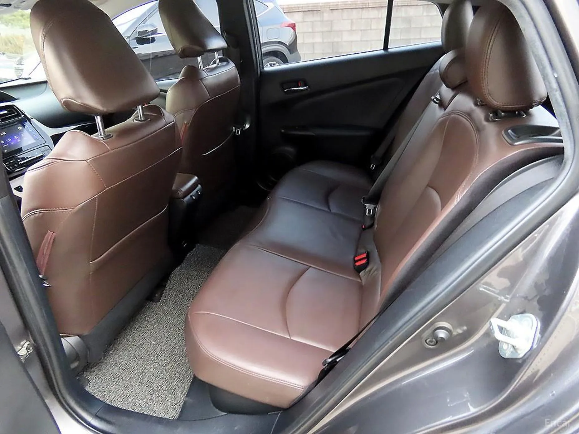Toyota Prius 4th Generation превью 6