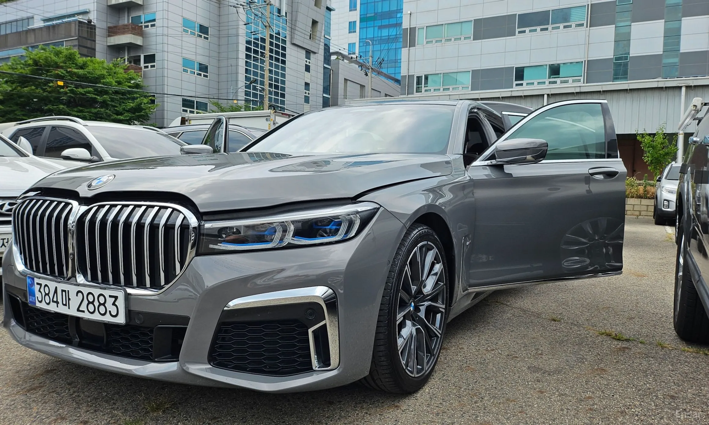 BMW 7 Series (G11) превью 14
