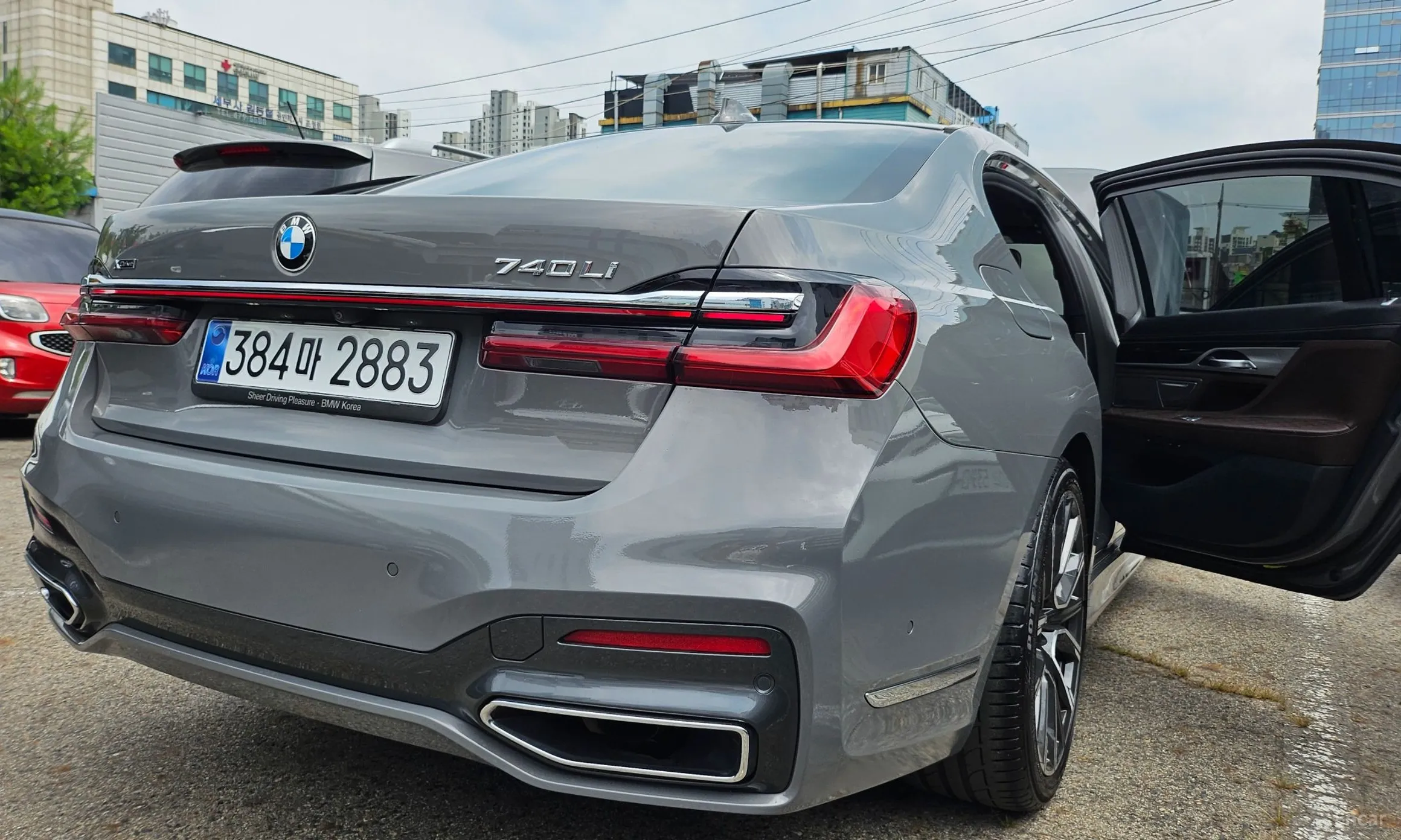 BMW 7 Series (G11)
