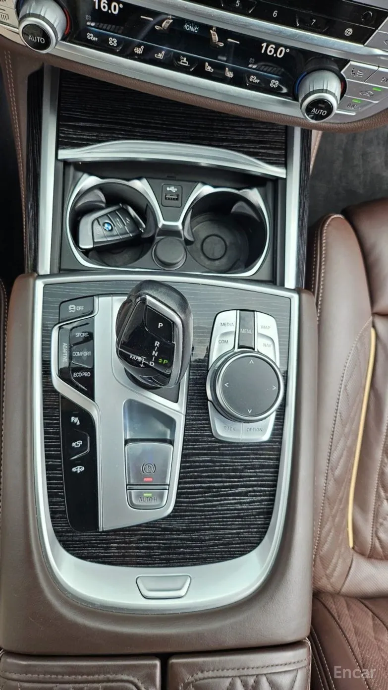 BMW 7 Series (G11) превью 9