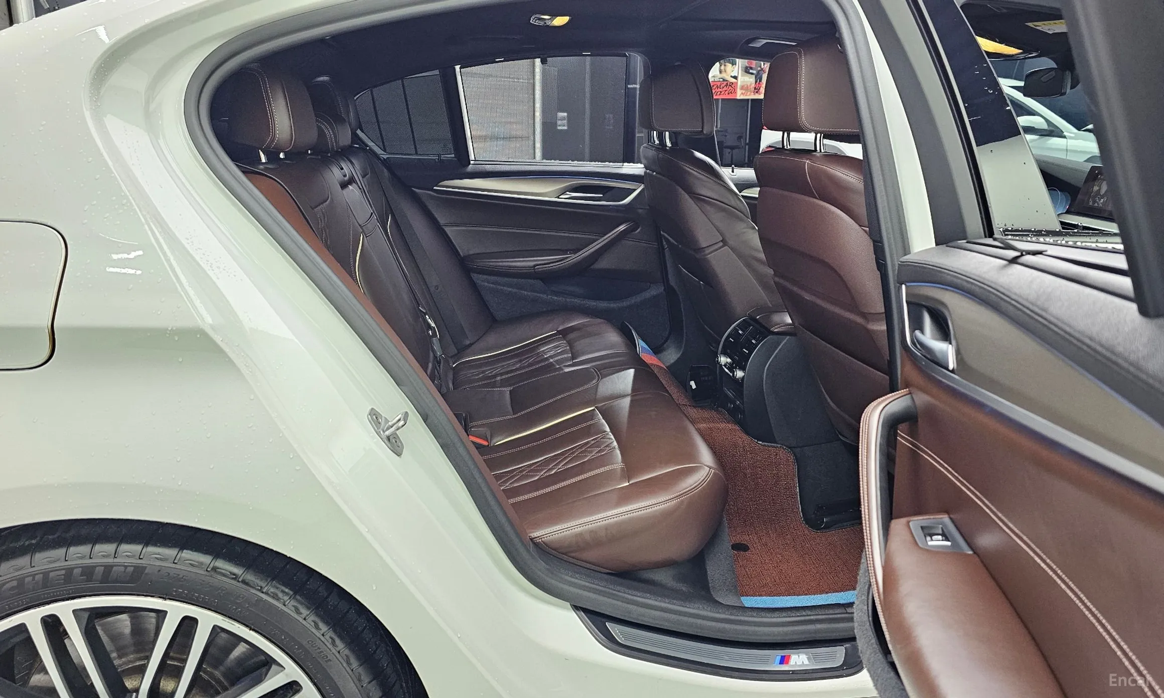 BMW 5 Series (G30) превью 12