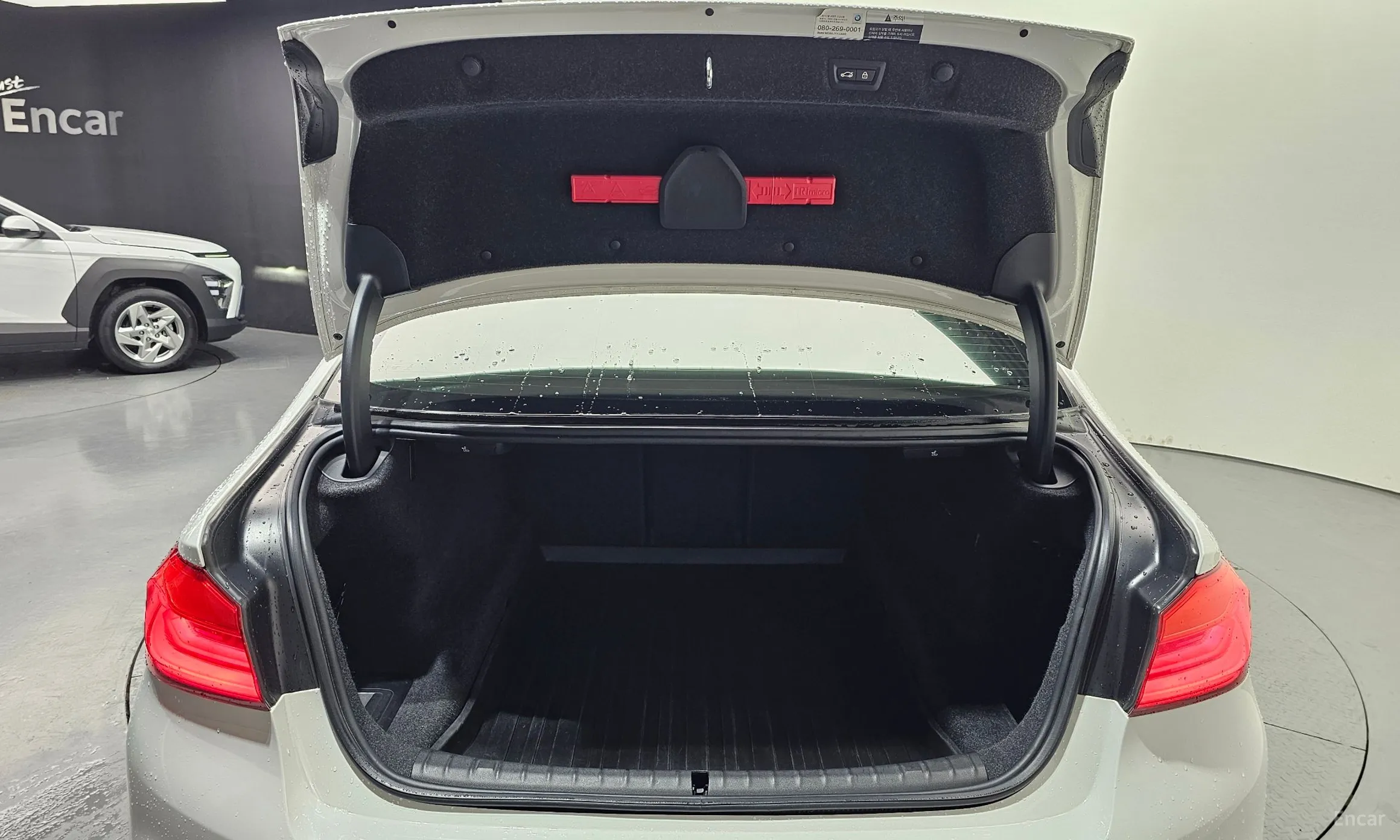 BMW 5 Series (G30) превью 20