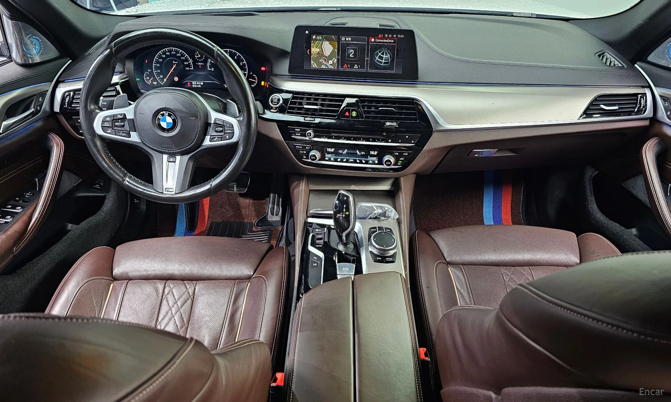 BMW 5 Series (G30) превью 7